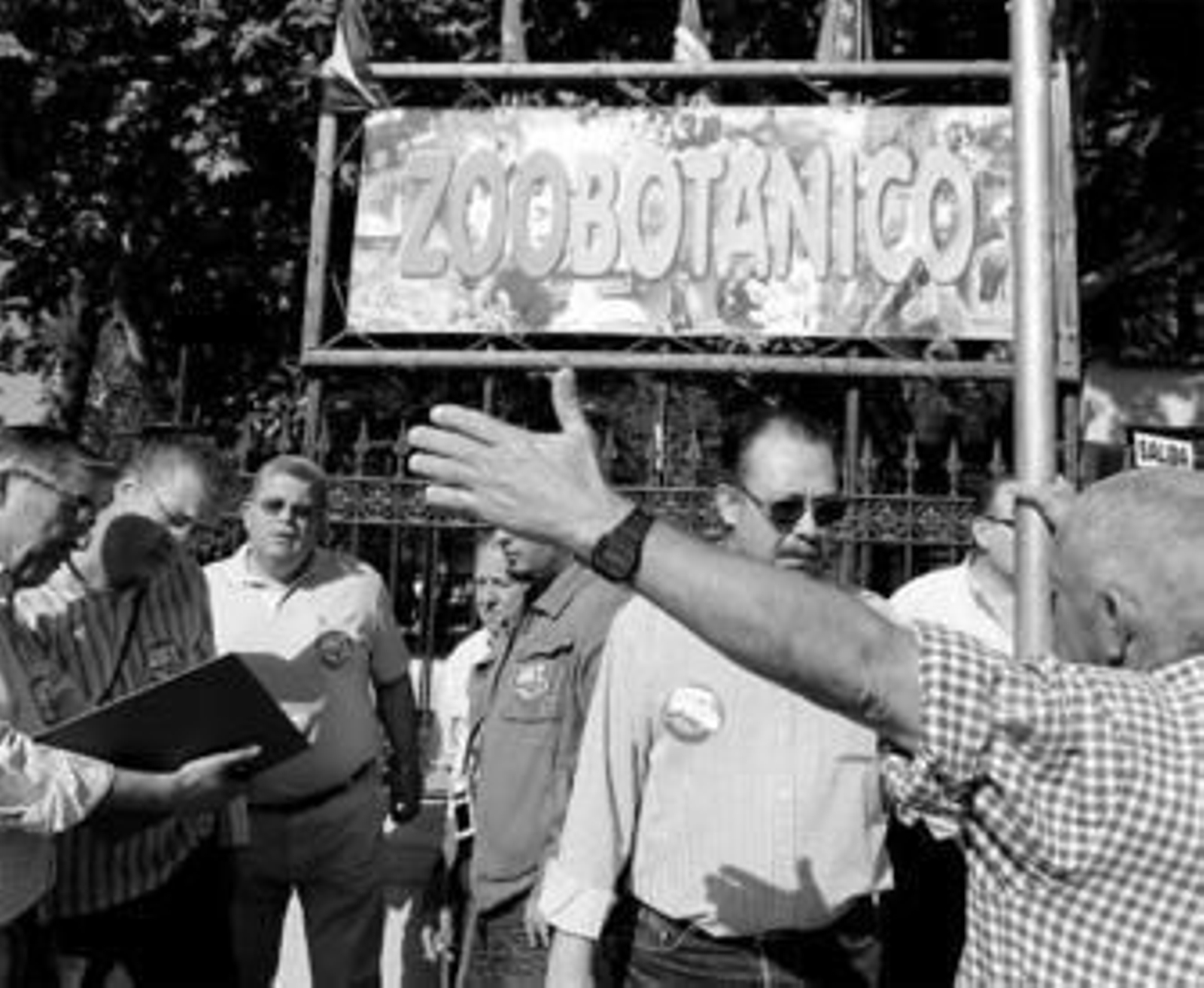Un momento de la protesta celebrada ayer por UGT en el Zoobotánico.