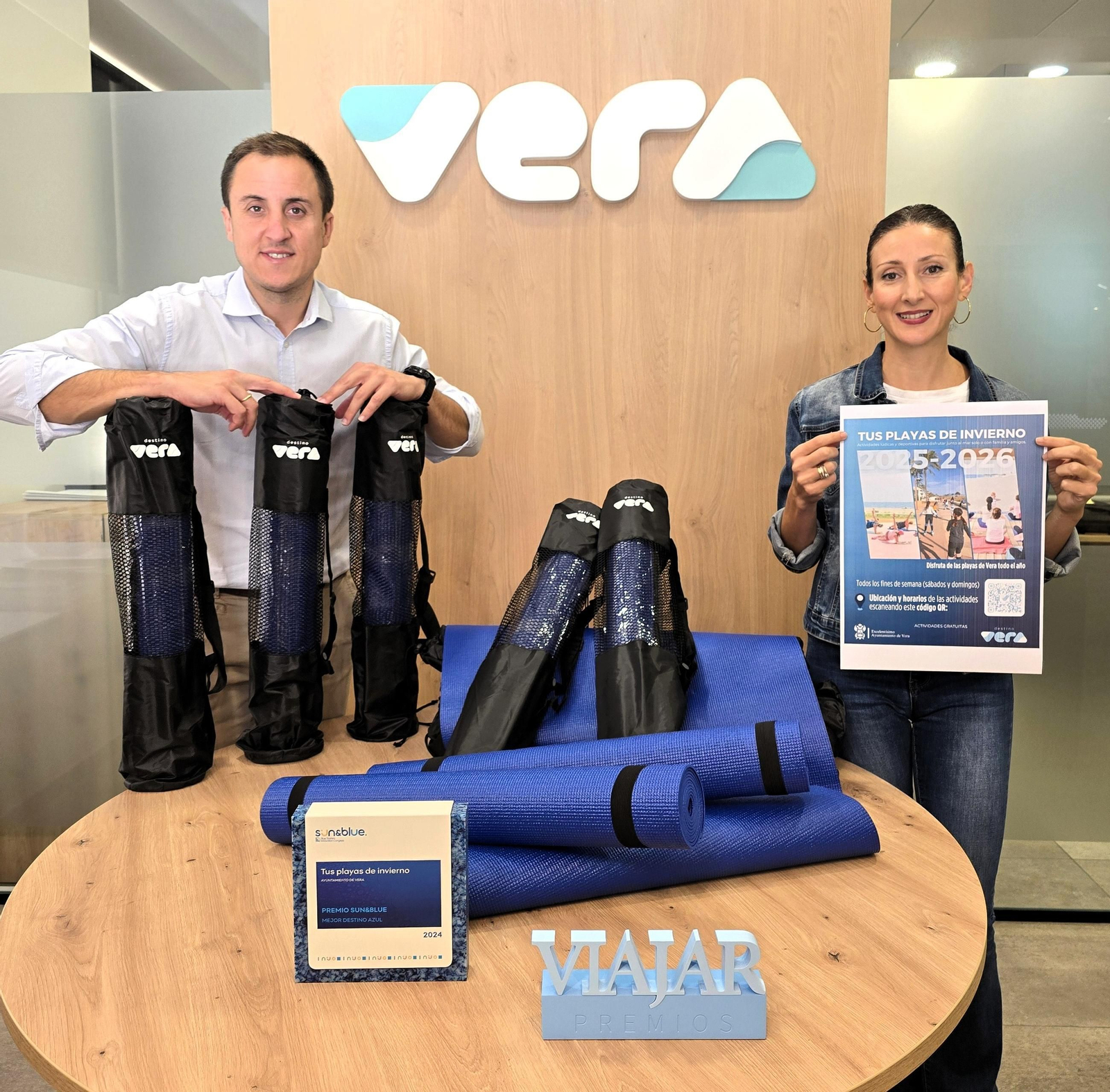 Alfonso García y Carolina Pérez presentan la tercera edición de 'Tus Playas de Invierno'