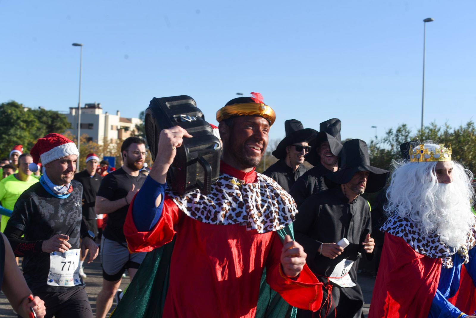Búscate en nuestra galería de fotos de la San Silvestre Cordobesa 2025
