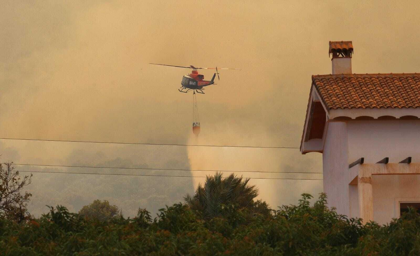 Incendio forestal en Mijas, en el paraje El Higuerón (fotos)