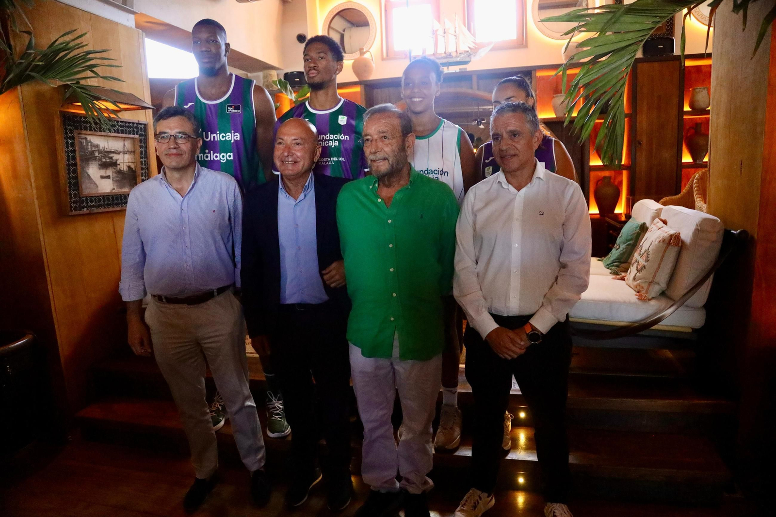 La presentación de las nuevas equipaciones del Unicaja, en fotos