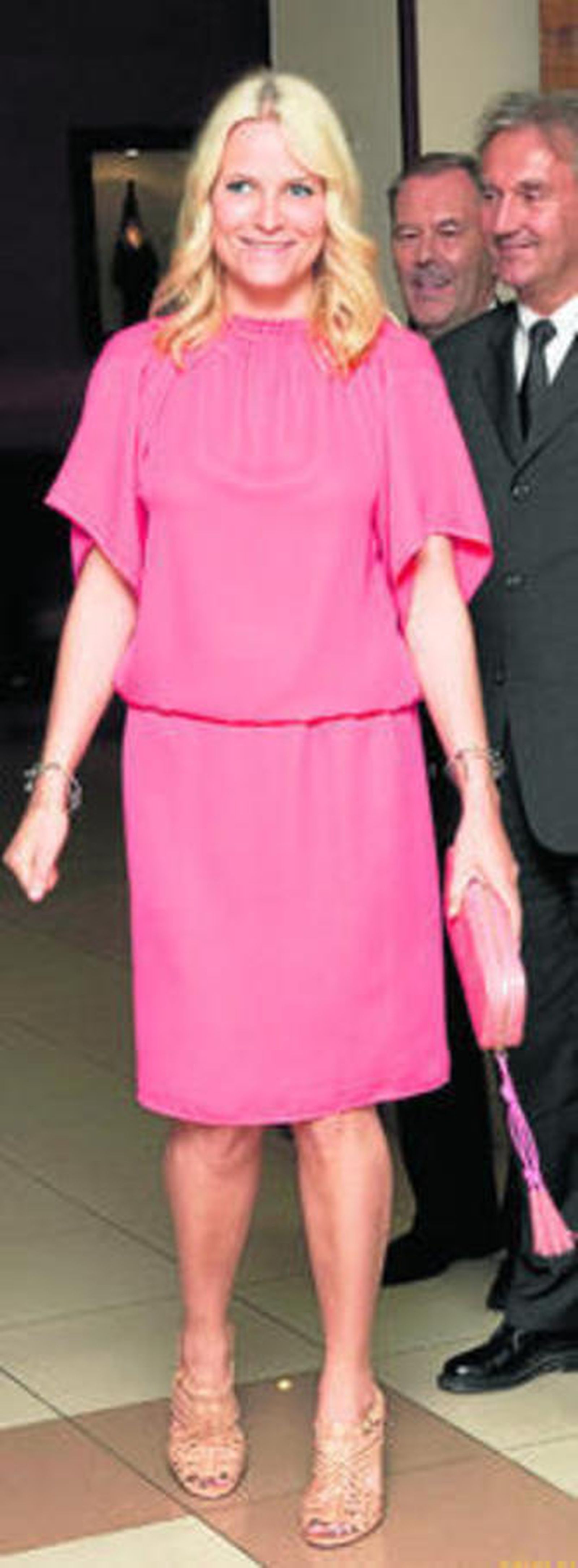 En sus últimas apariciones, Mette-Marit ha optado por el color.