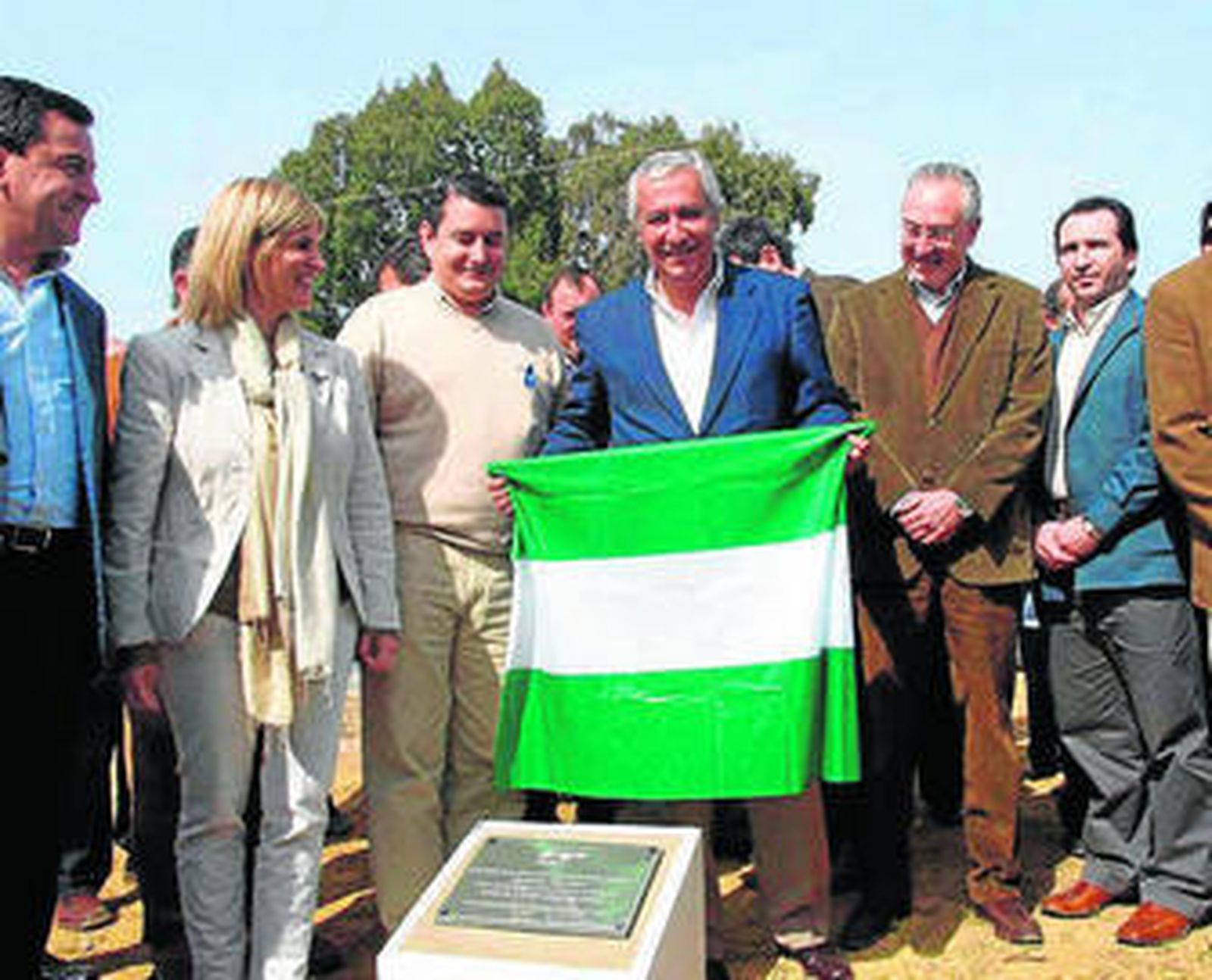 El PP colocó una primera piedra simbólica de la autovía a Huelva en 2007.