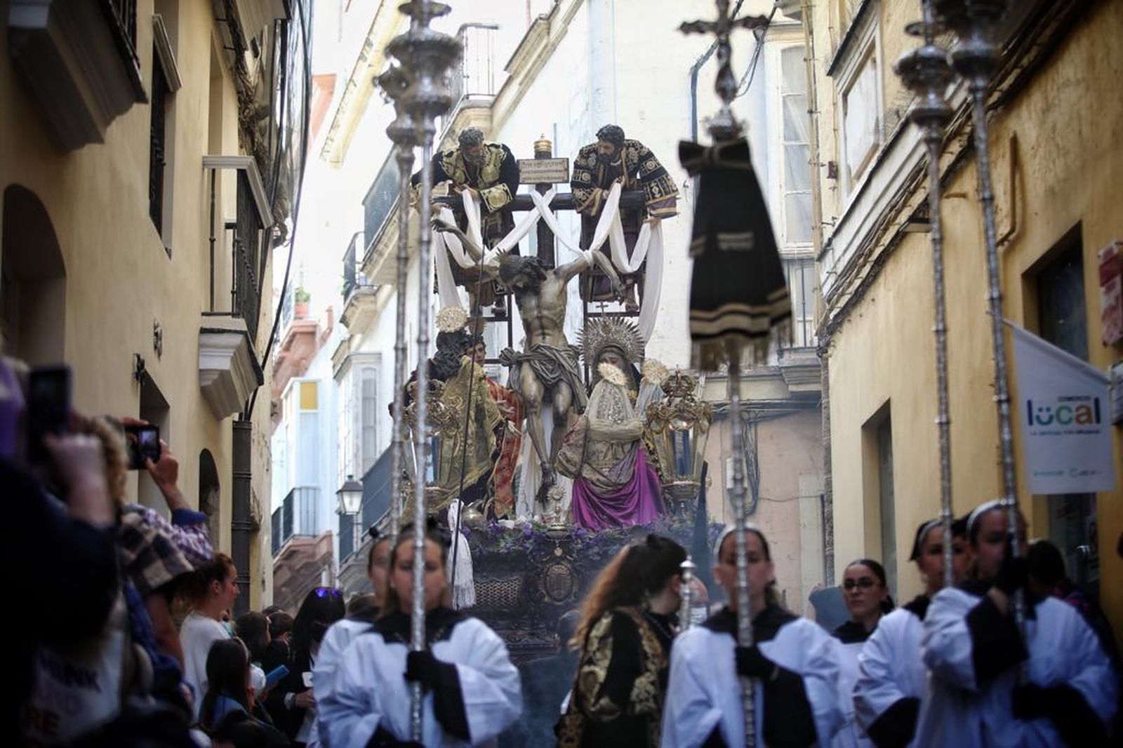 Las imágenes de la cofradía del Descendimiento en la Semana Santa de Cádiz 2022