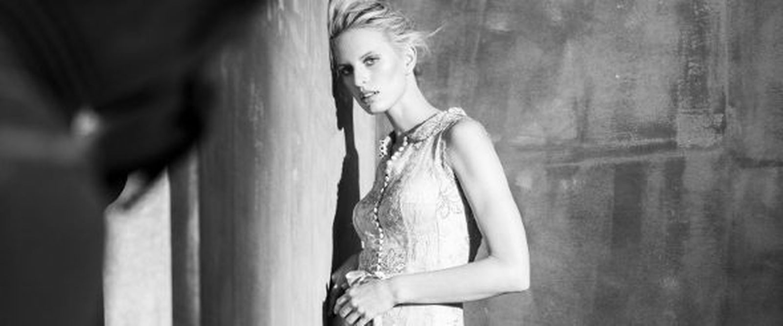 Pronovias recoge en un libro medio siglo de moda nupcial