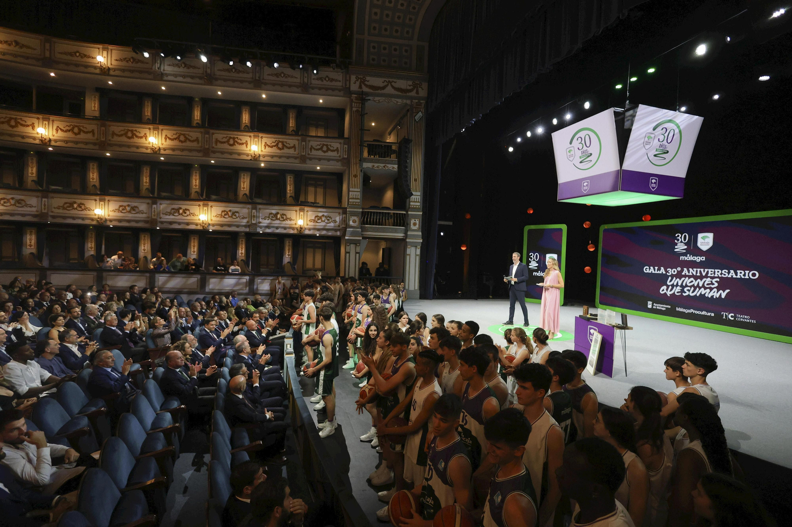 La gala del 30 aniversario de la unión Caja de Ronda-Maristas, en fotos