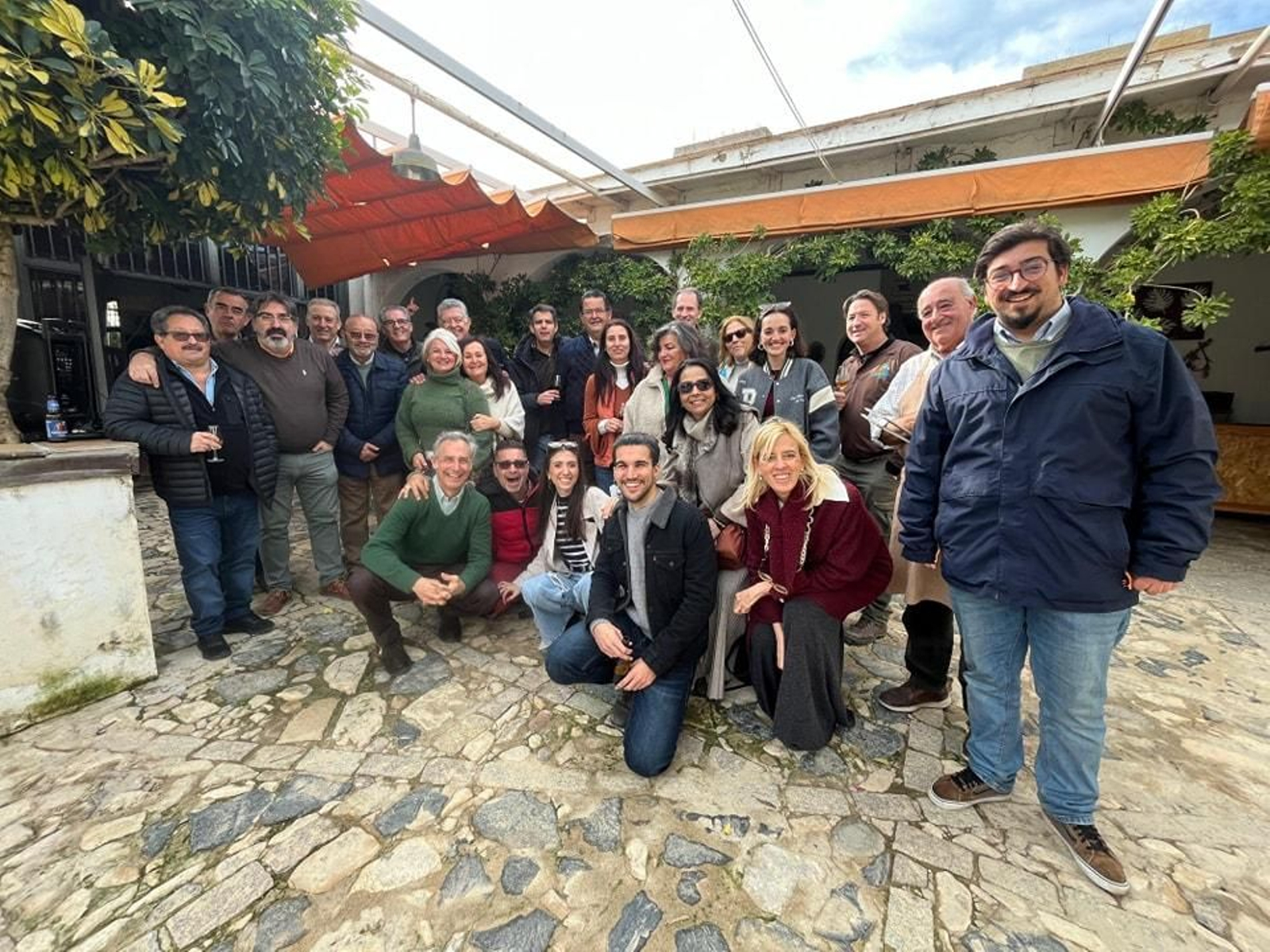 Acto de convivencia de los trabajadores del Zoo de Jerez para despedir a Lola Cabrera por su jubilación. Acto de convivencia de los trabajadores del Zoo de Jerez para despedir a Lola Cabrera por su jubilación.