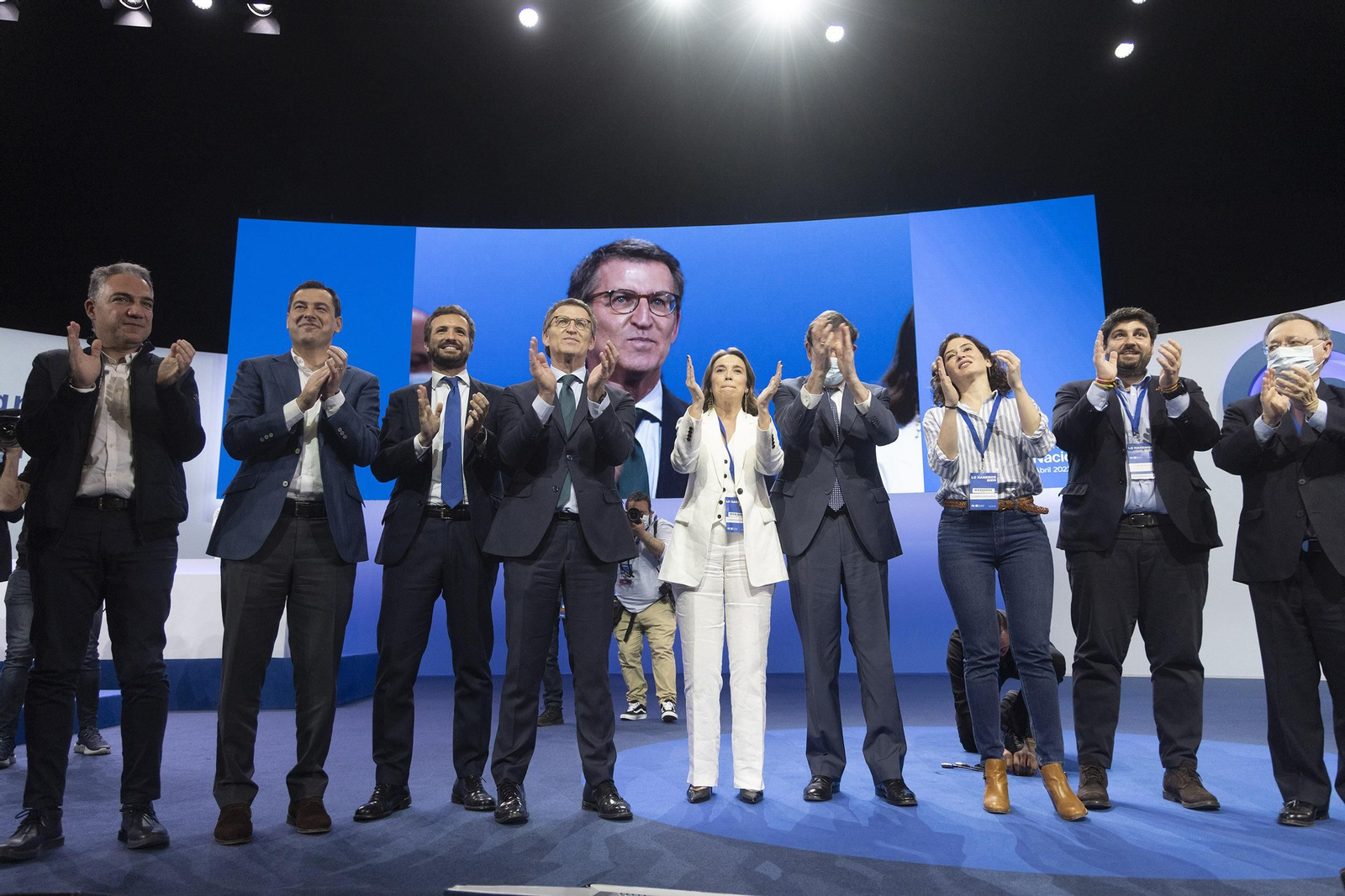 La proclamación de Feijóo como presidente del PP en Sevilla, en imágenes