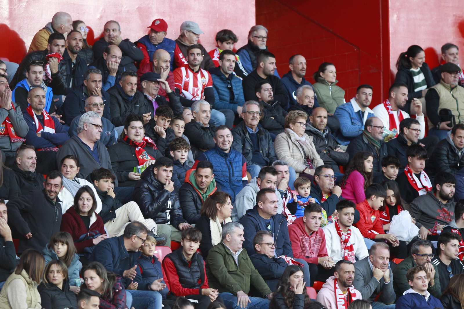 Imágenes del partido de fútbol U.D. Almería-Real Betis Balompié