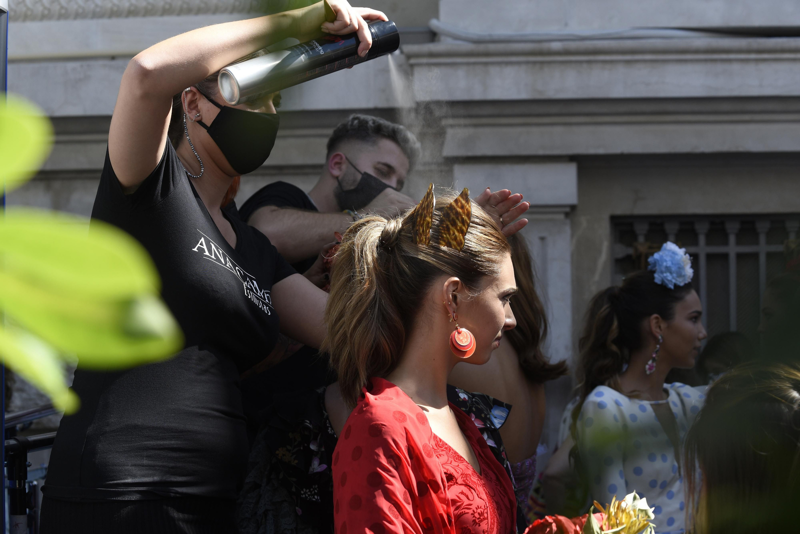 El desfile de moda flamenca de la Avenida de la Constitución, en imágenes