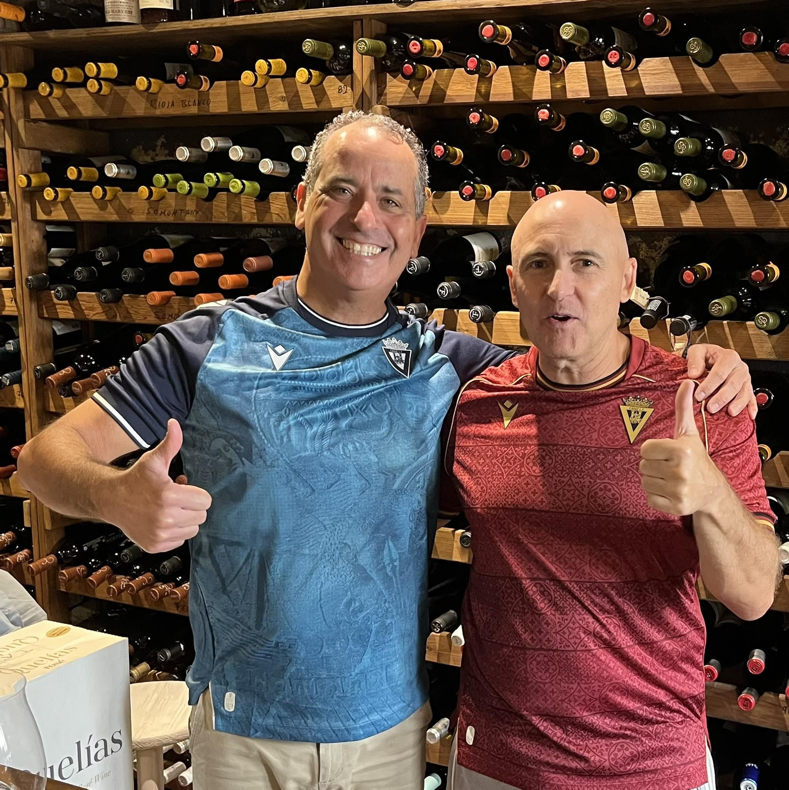 Maldini (d) junto a su amigo Paco Ruiz en el 'Timón de Roche'.