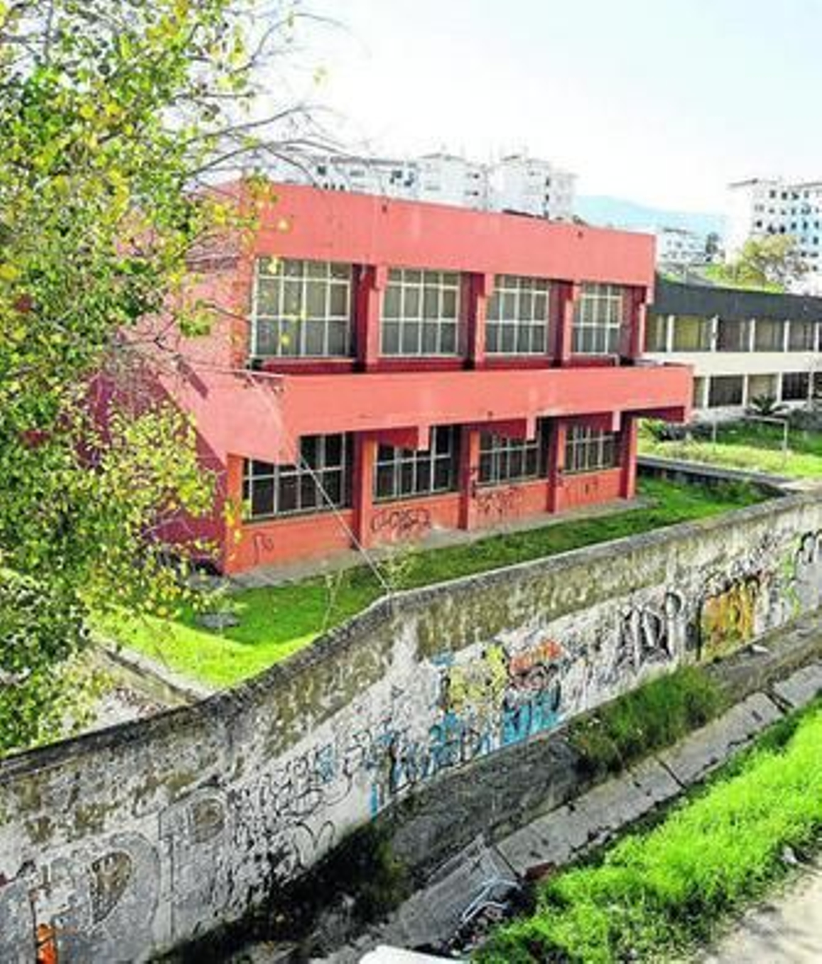 El antiguo CEIP Almanzor, donde se edificará la escuela infantil.