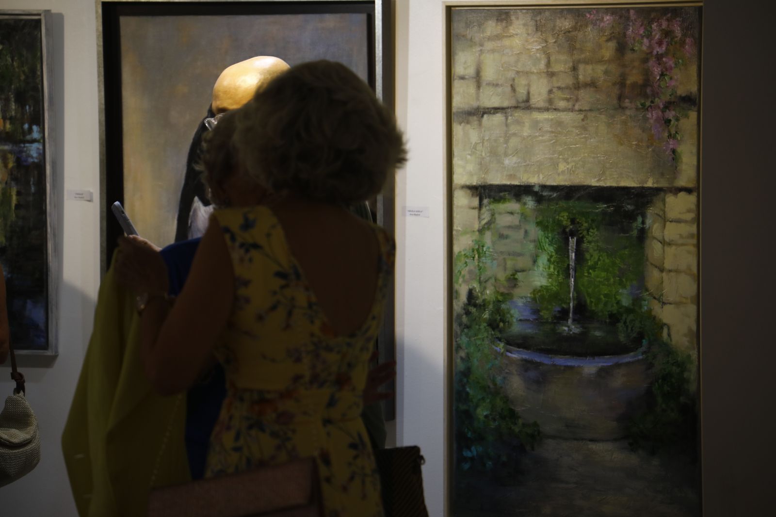 Un paseo fotográfico por la exposición 'Dos en una' del Colegio de Abogados de Córdoba