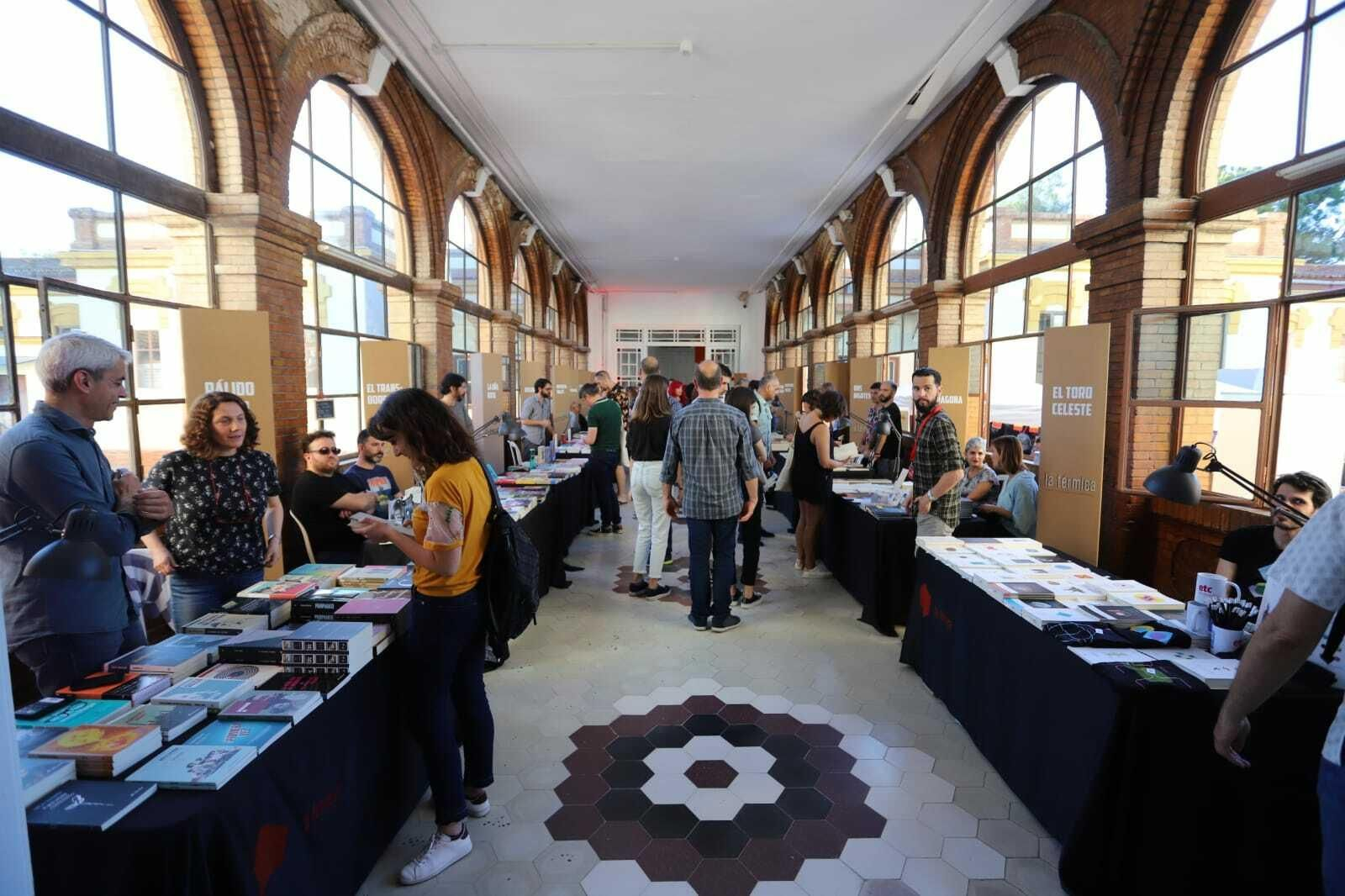 La Noche de los Libros de la Térmica, en fotos