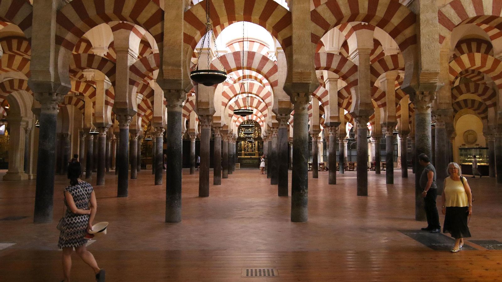 El interior de la Mezquita-Catedral de Córdoba.