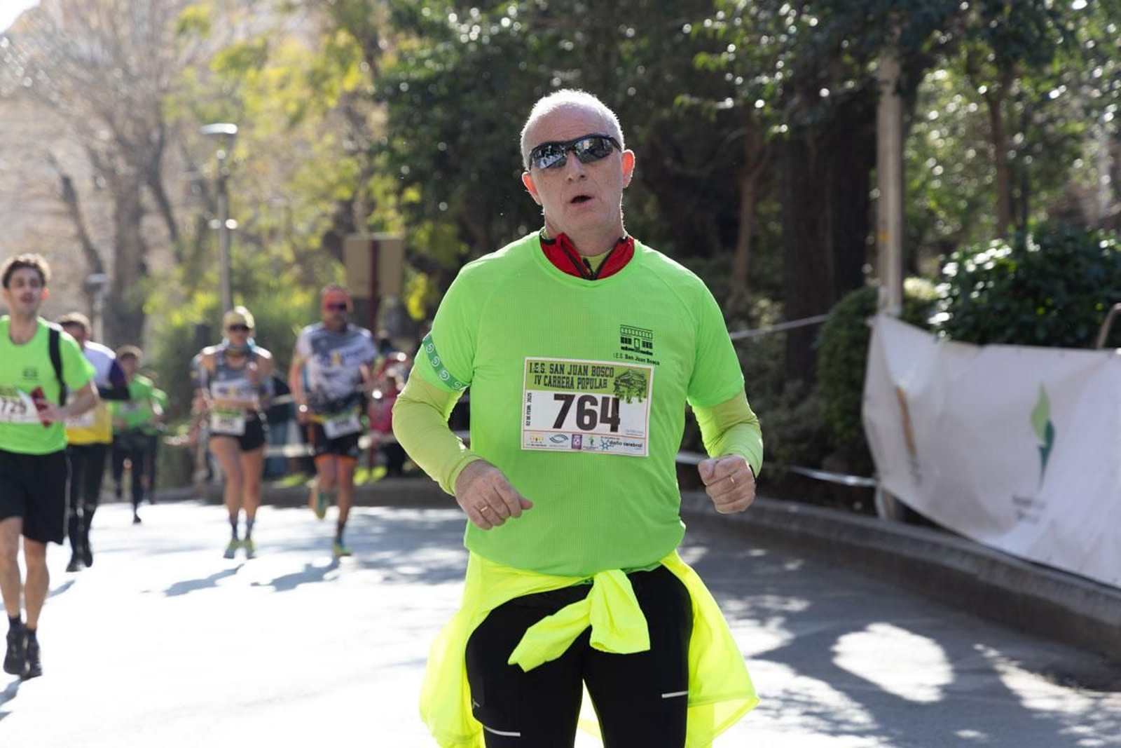 Deporte y solidaridad se unen en la IV Carrera Popular IES San Juan Bosco, en imágenes