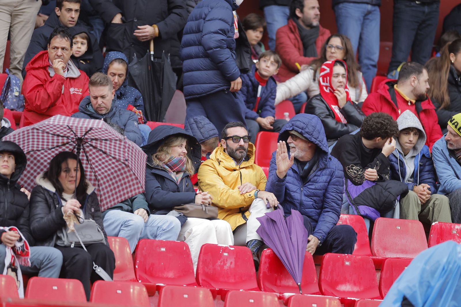 Búscate en las fotos del Sevilla FC - Levante