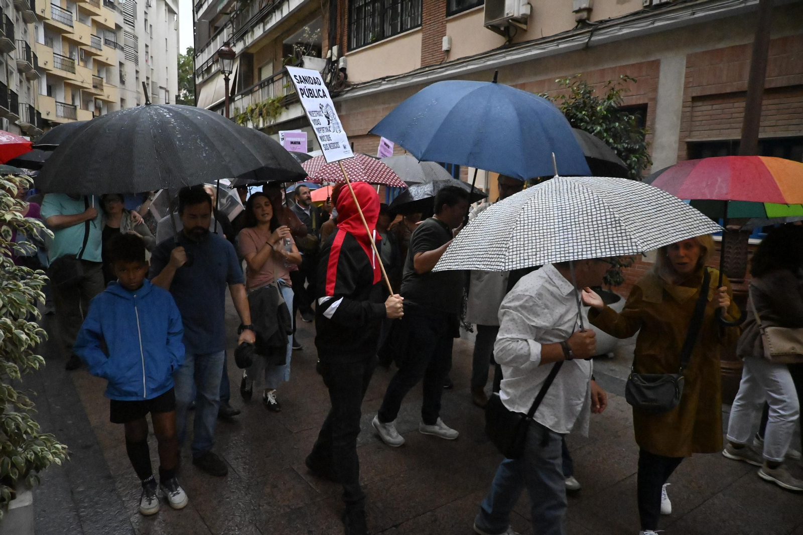 Las mejores imágenes de la manifestación por la sanidad en Huelva