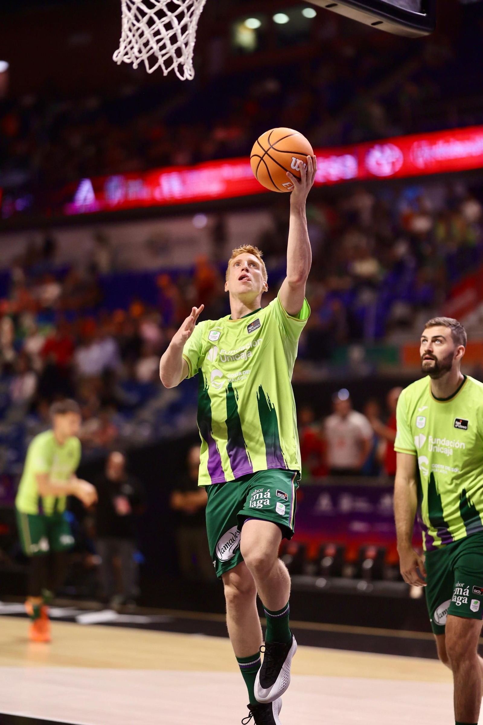El Unicaja - Valencia Basket de la Supercopa, en fotos