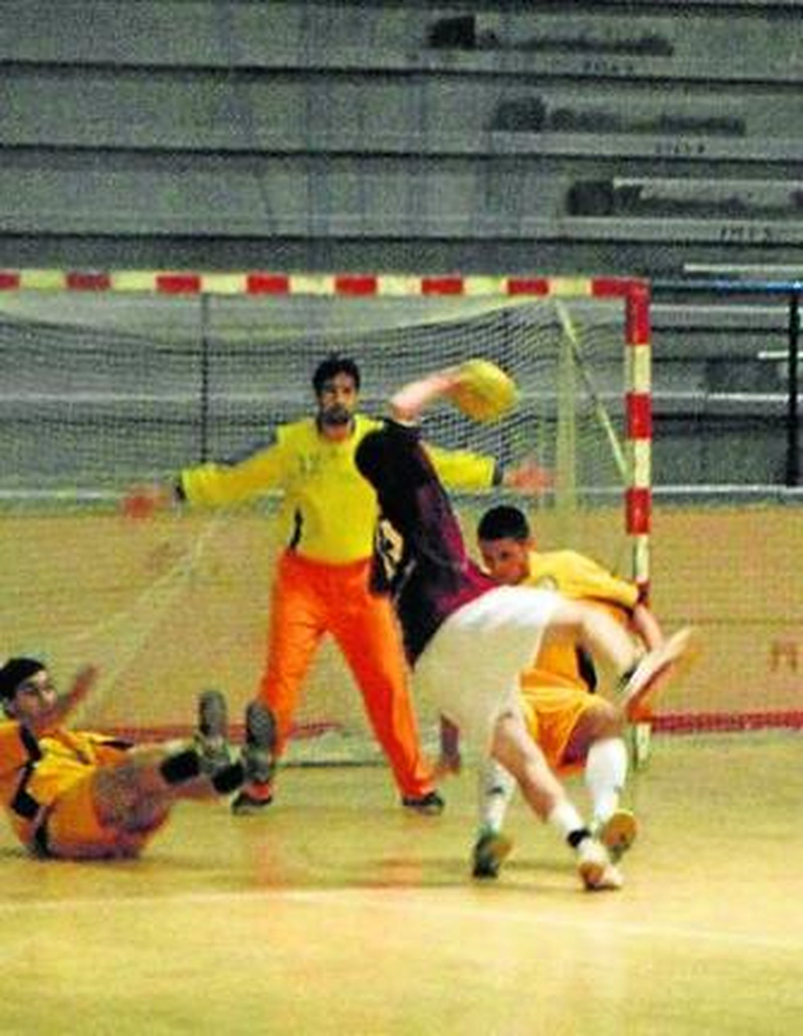 El equipo sénior isleño vio truncada su racha de victorias en Lebrija.