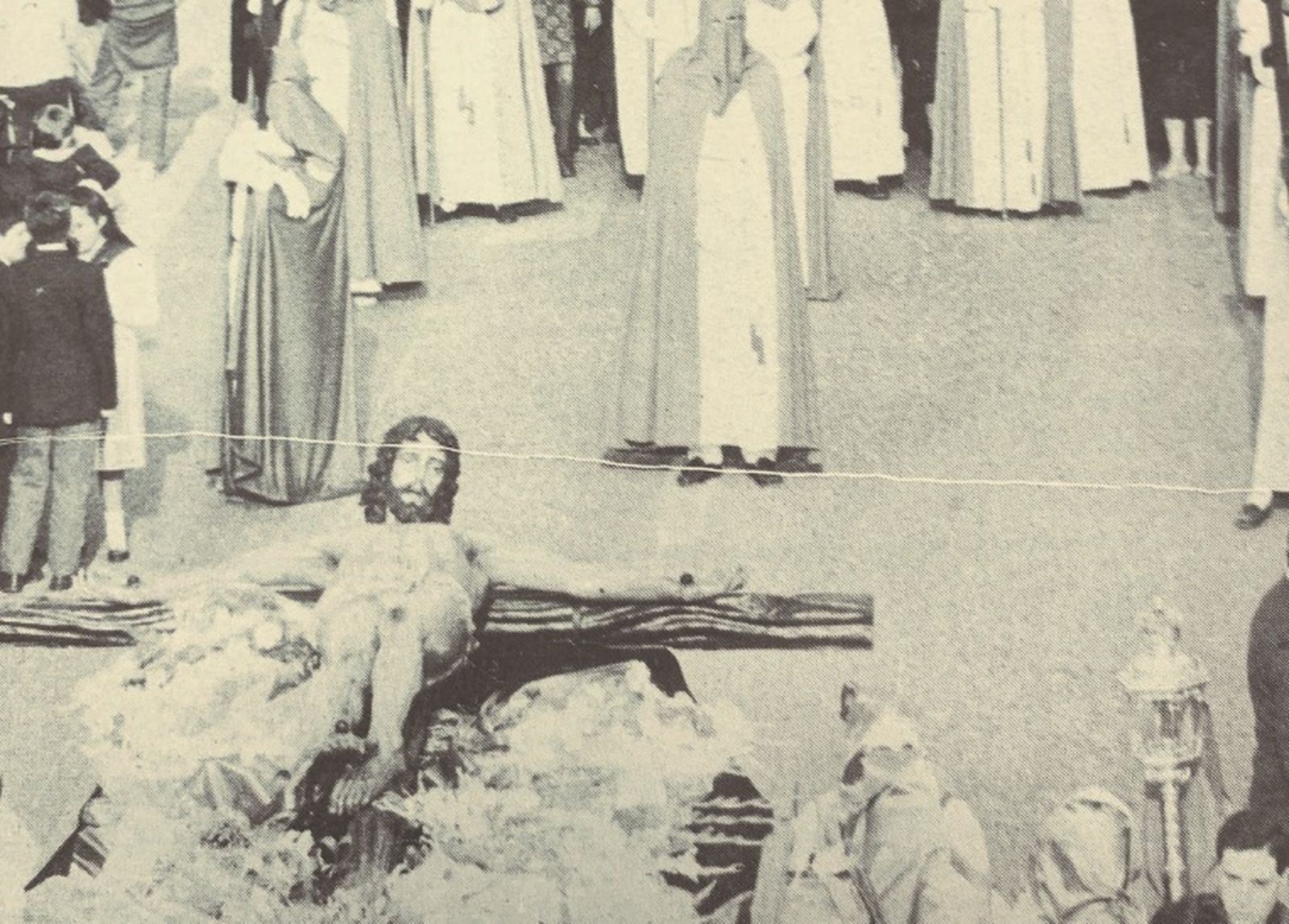 El Crucificado a hombros en el año 1991