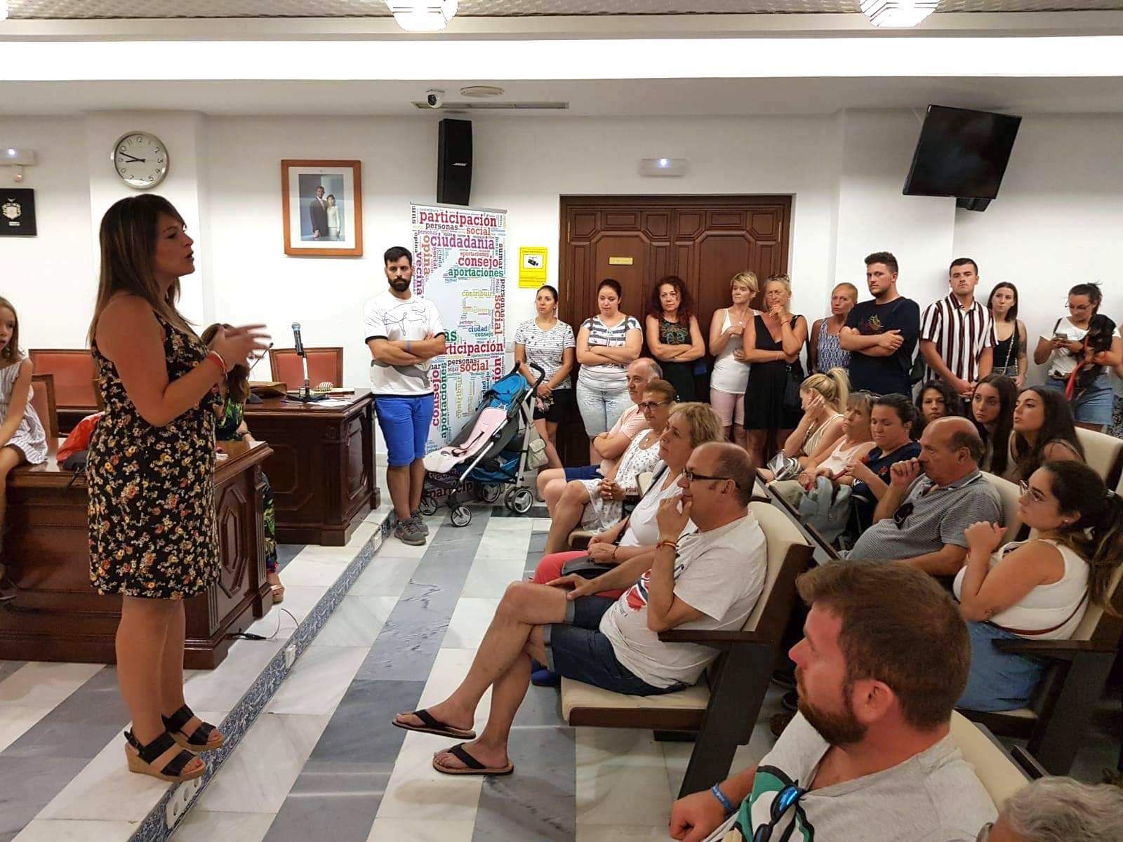 La concejala de Fiestas, Tamara Vera, informa sobre las fechas de la Feria de Mijas Pueblo 2019.