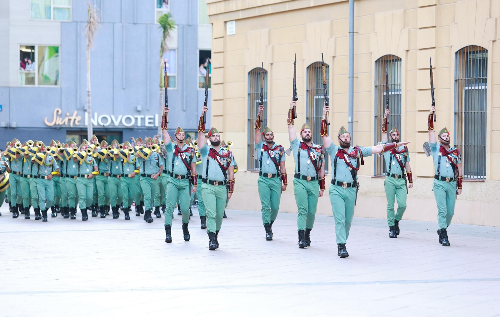 Mena y la Legión en su procesión del Jueves Santo en Málaga, en fotos Mena y la Legión en su procesión del Jueves Santo en Málaga, en fotos
