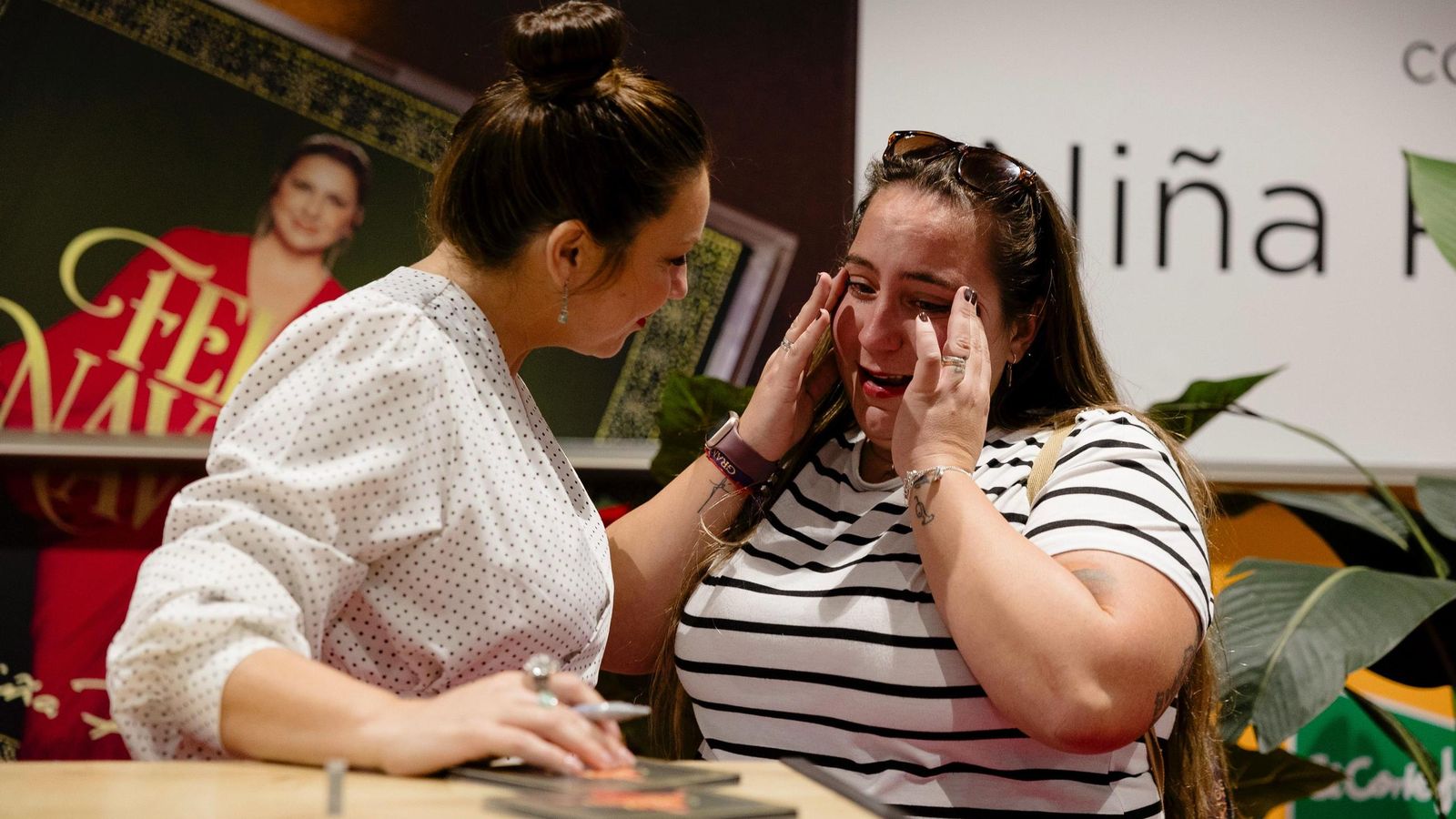 Las imágenes de la firma de discos de Niña Pastori en Cádiz