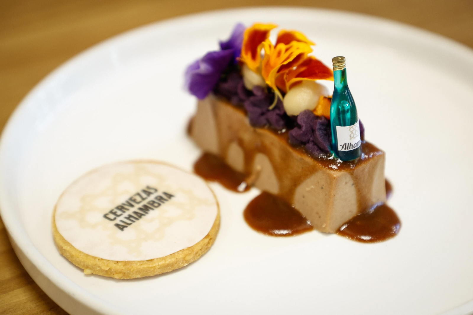 Las tapas, los chefs y la gala de premios de Saborea Sin Prisa de Cervezas Alhambra, en imágenes