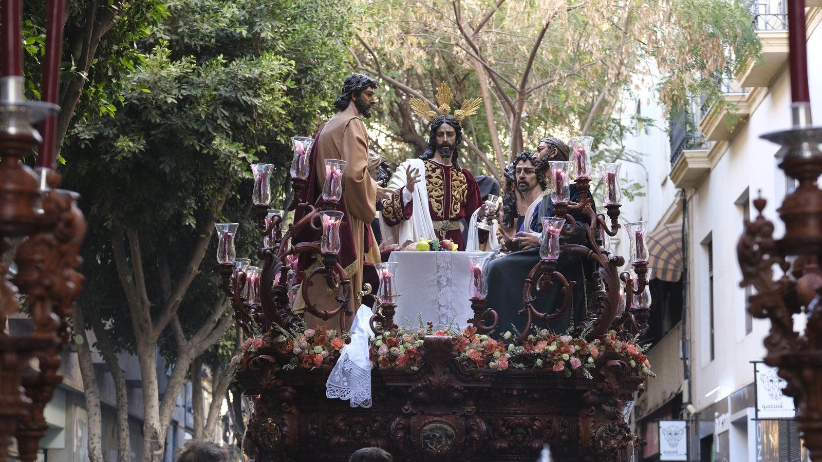 La procesión de la Santa Cena en Almería, en imágenes