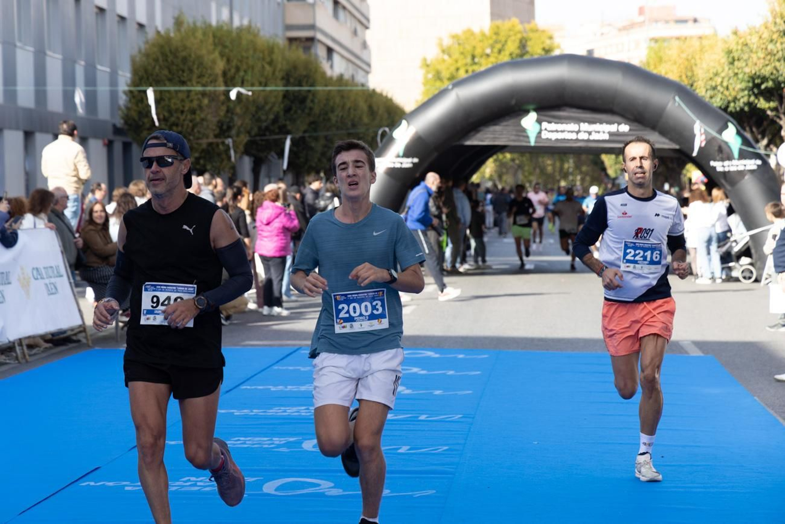 En imágenes: multitudinaria e histórica XXIX Media Maratón 'Ciudad de Jaén' y 10k en memoria de Paco Manzaneda
