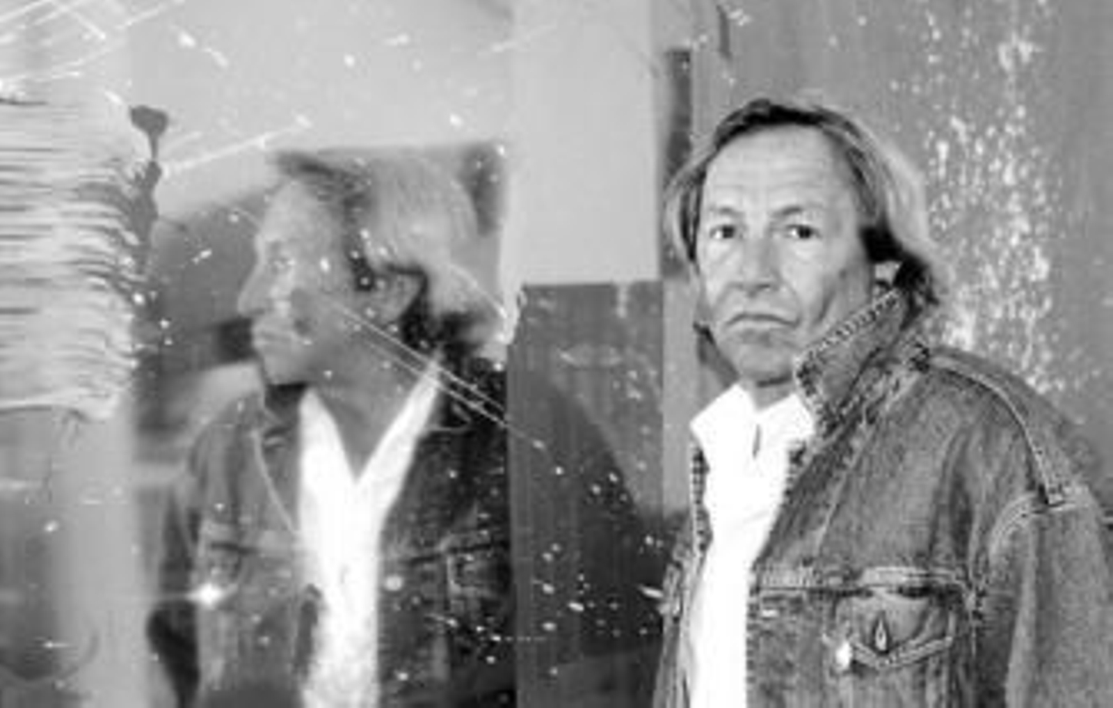 Rauschenberg posa en una imagen tomada en 1991, en la galería Jamileh Weber de Zúrich.