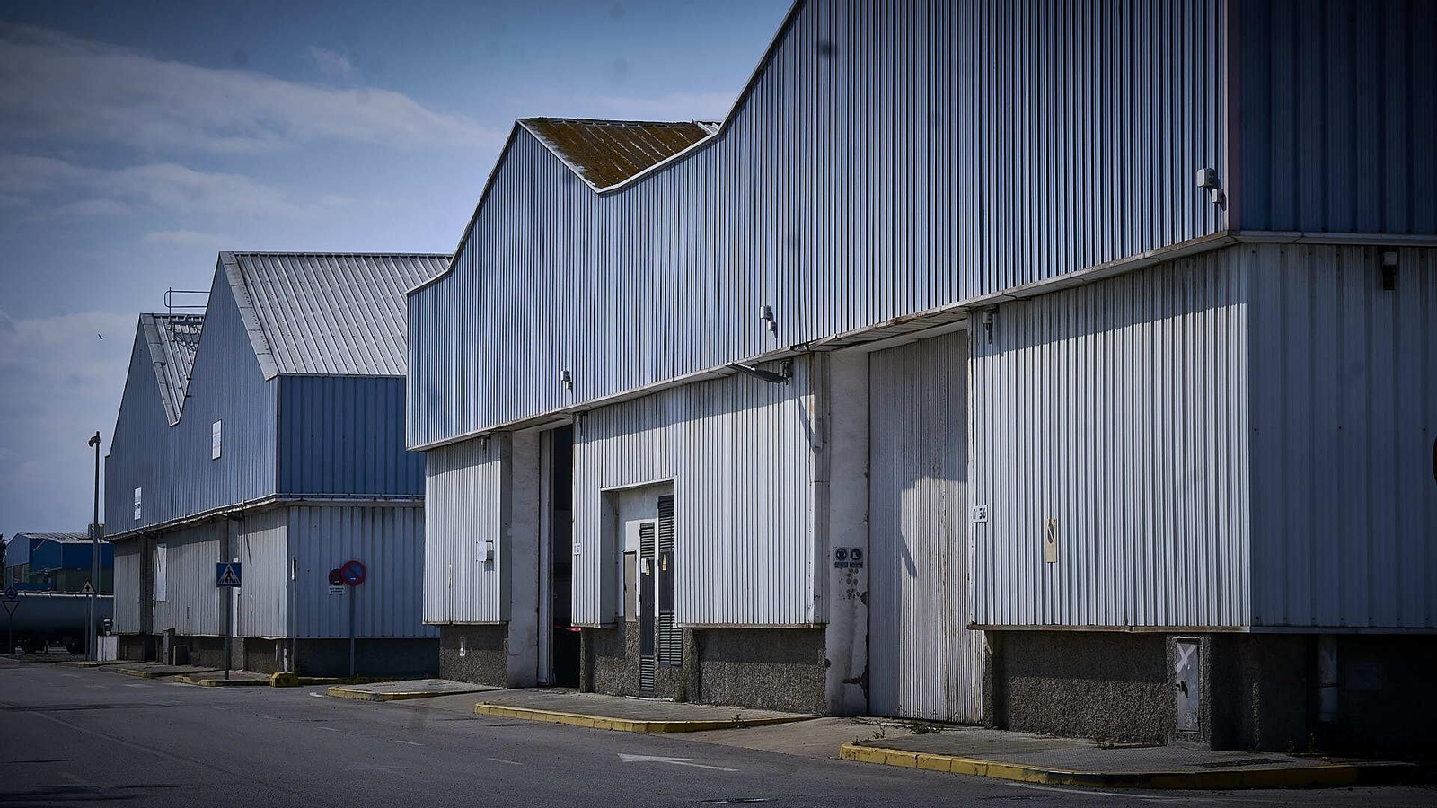 Naves de la Zona Frnaca