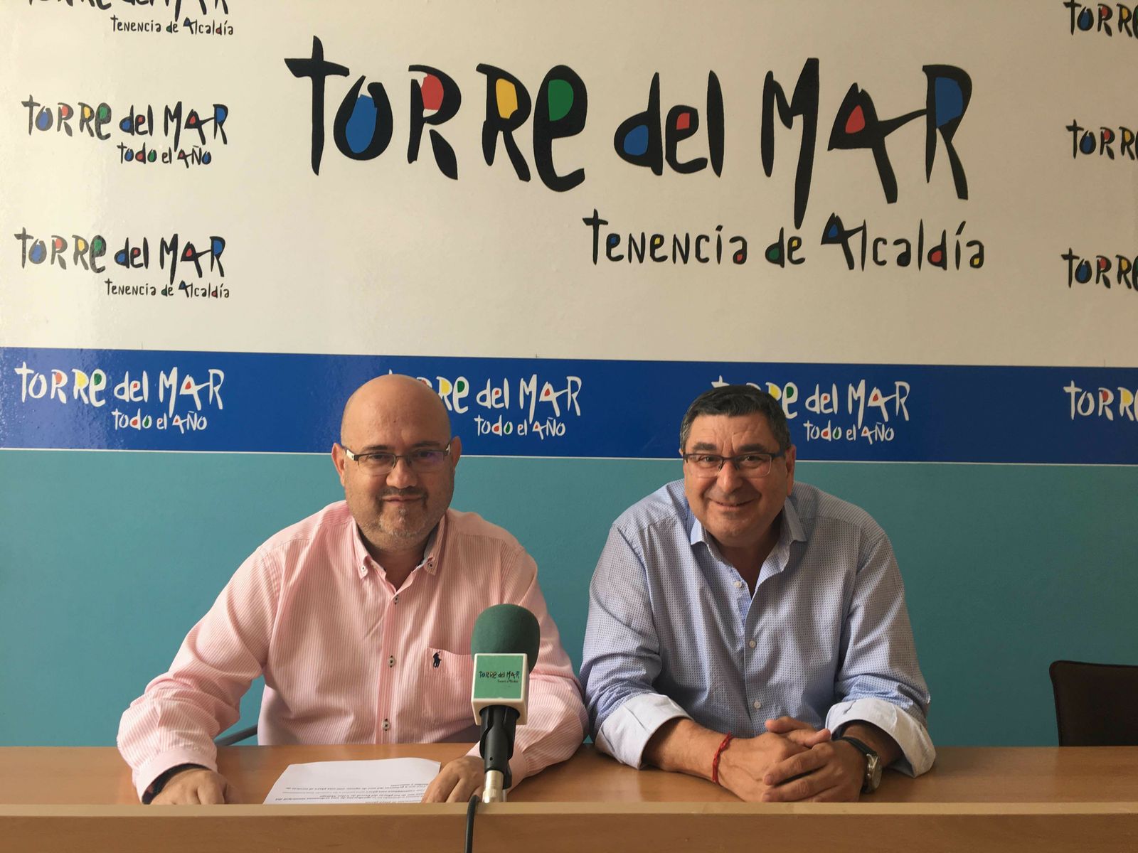 El candidato del PSOE, Antonio Moreno Ferrer, y el del Gipmtm, Jesús Atencia, en una imagen de archivo.