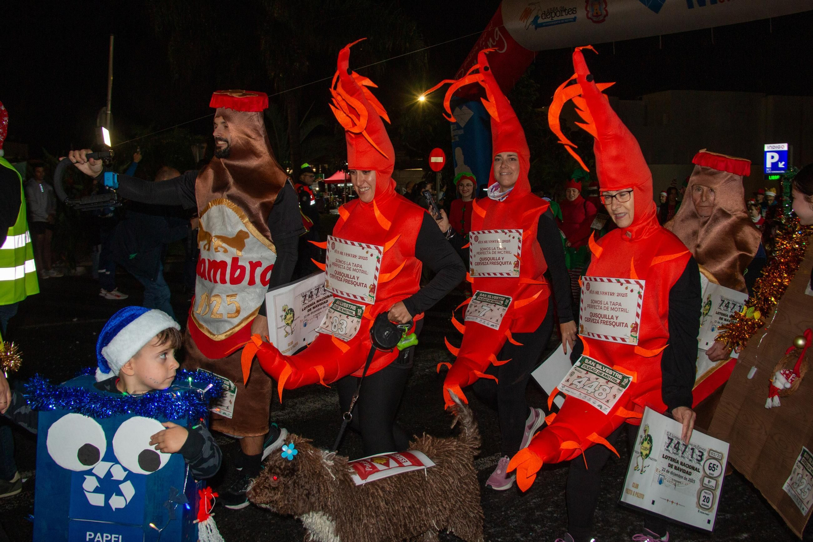 Ni la lluvia puede con la San Silvestre de Motril