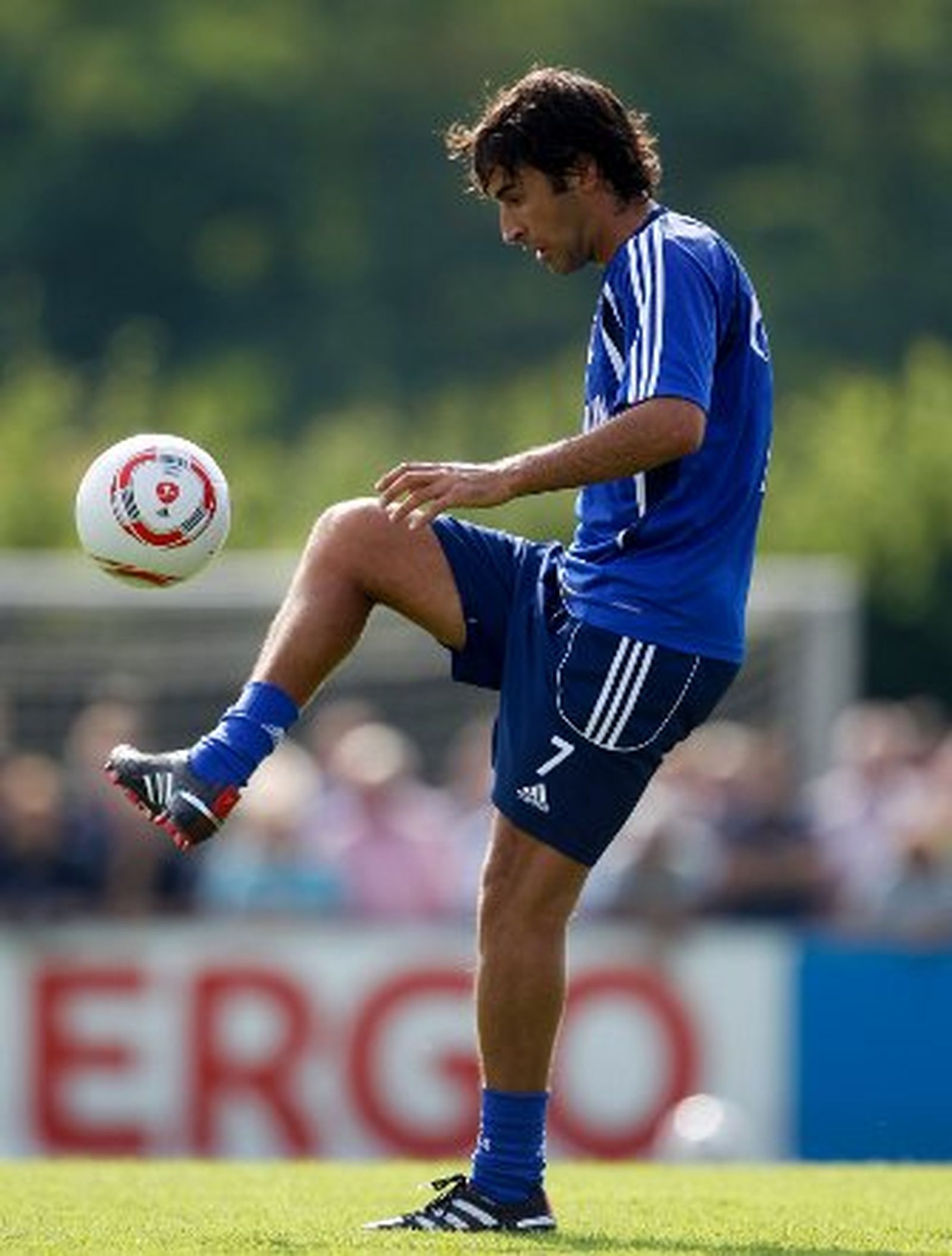 Raúl: "Ojalá pueda jugar contra el Real Madrid"