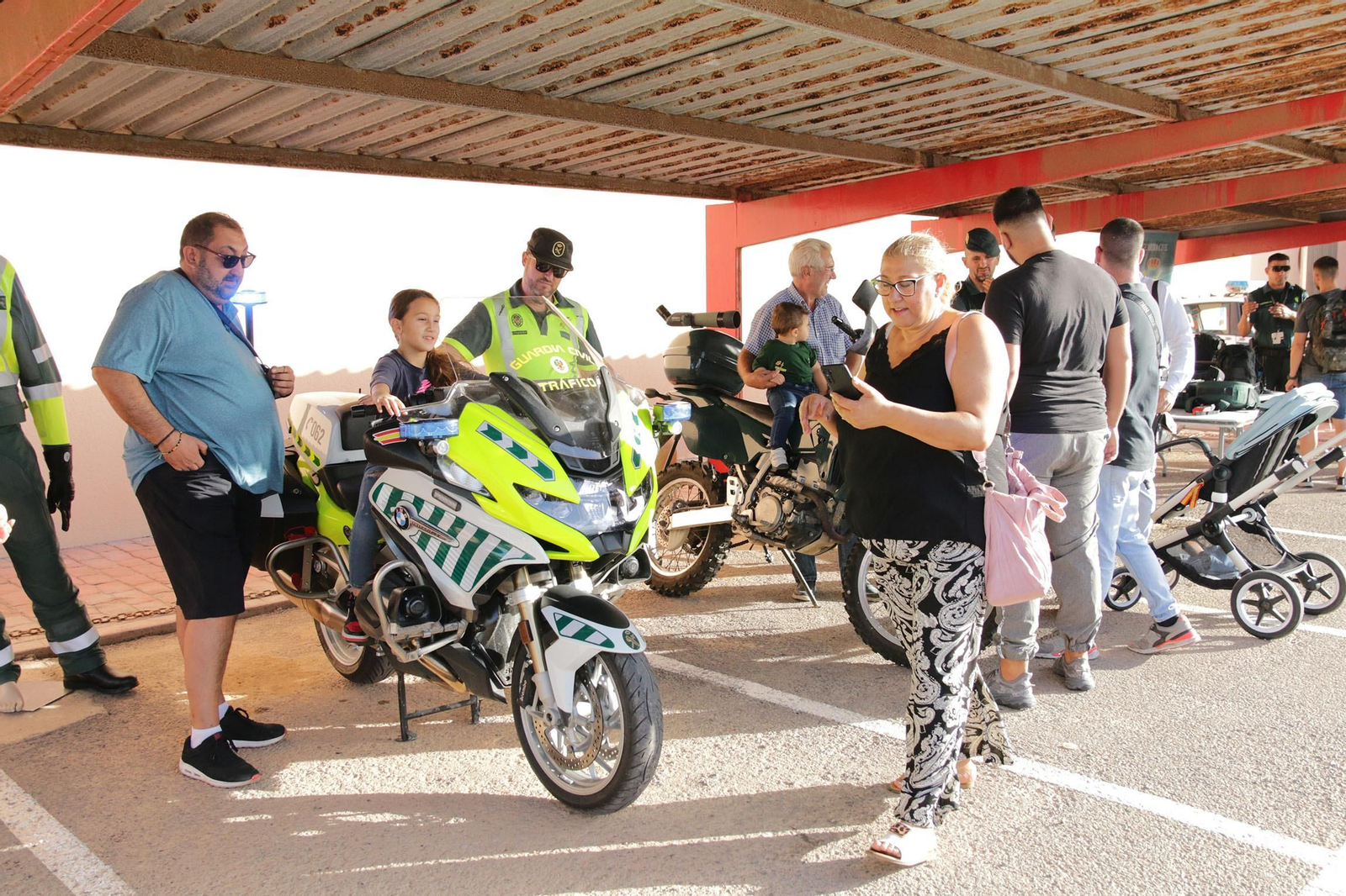 Exposición de Medios de la Guardia Civil con motivo de la festividad de su patrona Exposición de Medios de la Guardia Civil con motivo de la festividad de su patrona