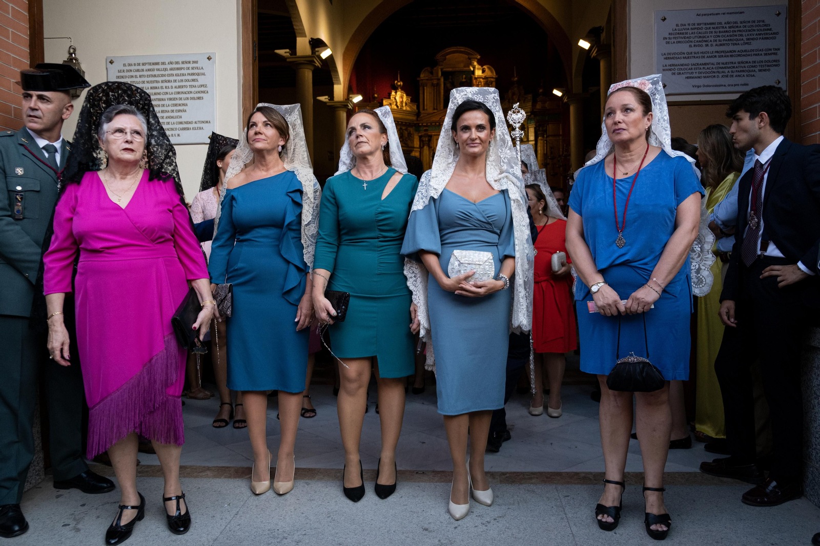 La procesión extraordinaria de la Virgen de los Dolores del Cerro del Águila, en imágenes