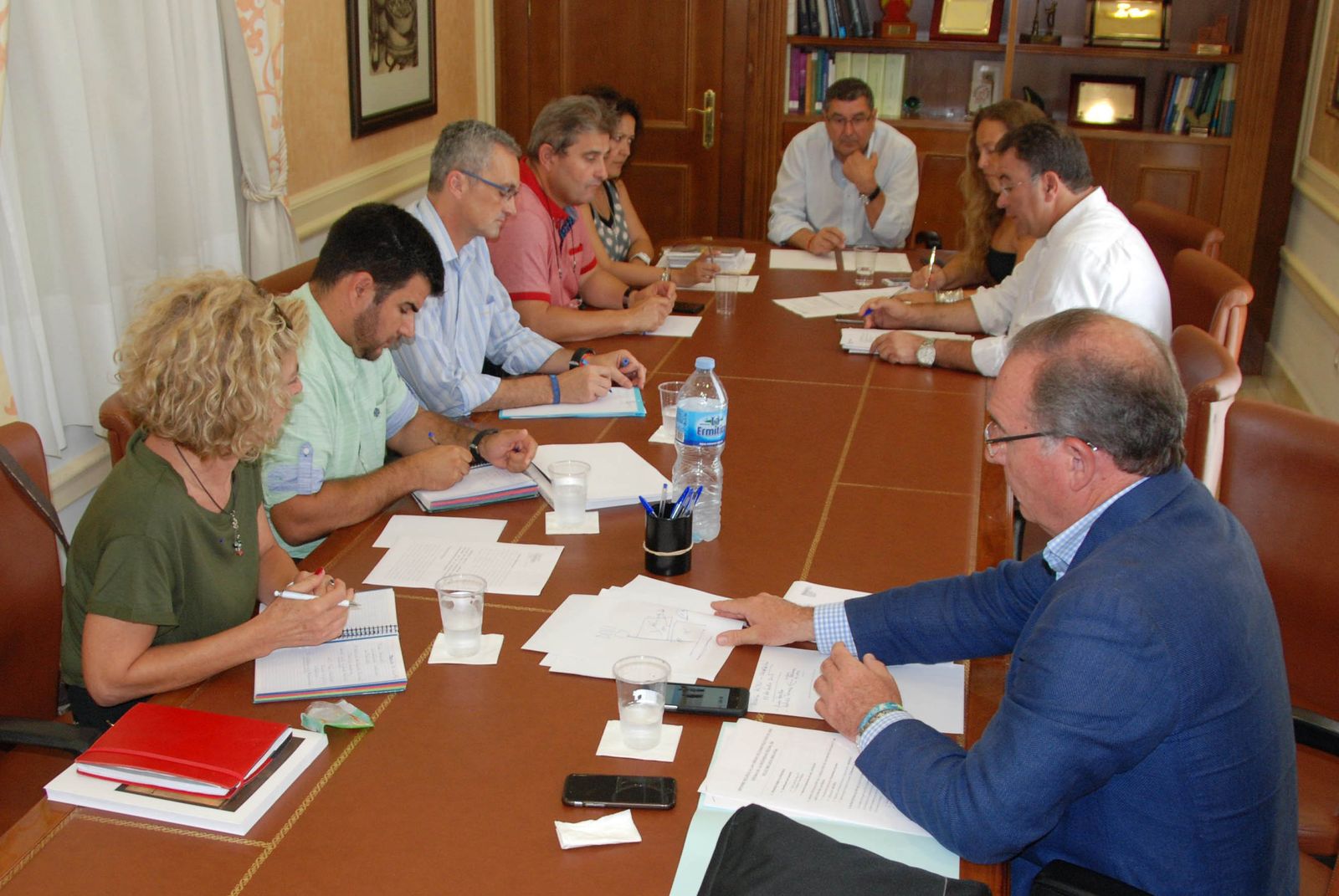 Firma contrato estudio estratégico PGOU Vélez.