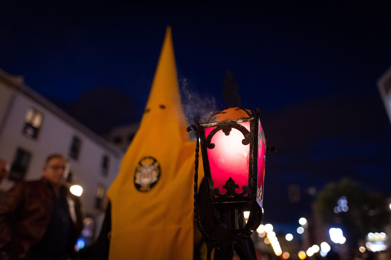 Así vivió Granada el estreno del nuevo misterio Descendimiento de la Hermandad de las Chías 2025