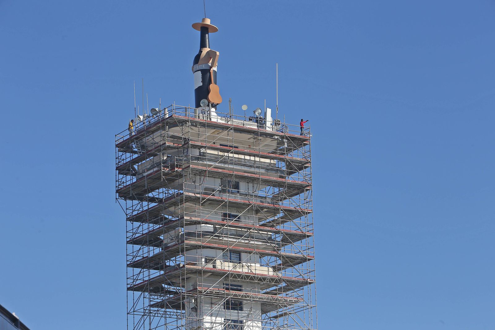 Continúan las obras de reforma de la Torre Tío Pepe