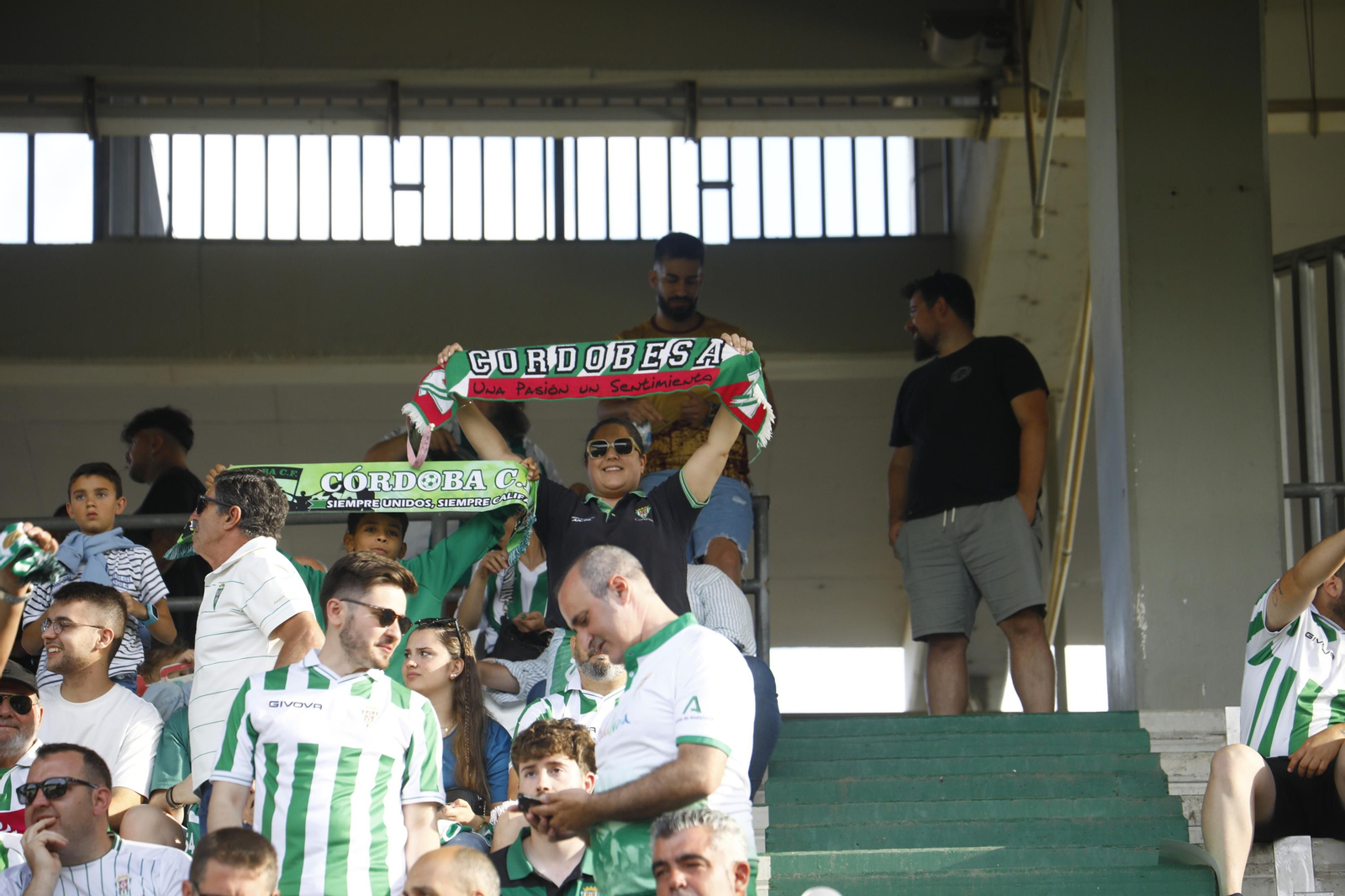 Las mejores fotos del ambiente en El Arcángel para el Córdoba CF - Ponferradina