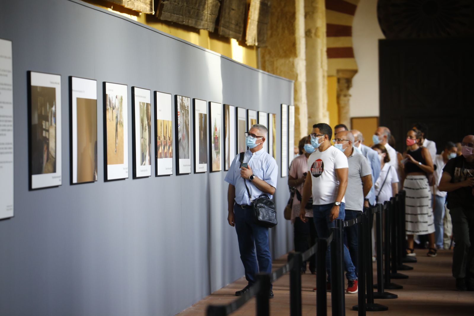 La exposición fotográfica del Patio de los Naranjos, en fotografías