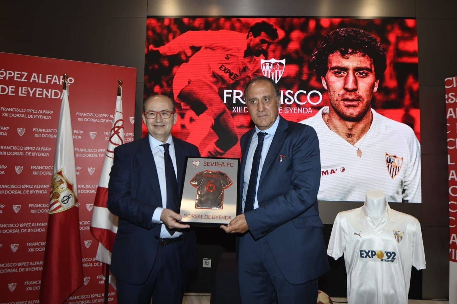 Las imágenes del Dorsal de Leyenda del Sevilla a Francisco