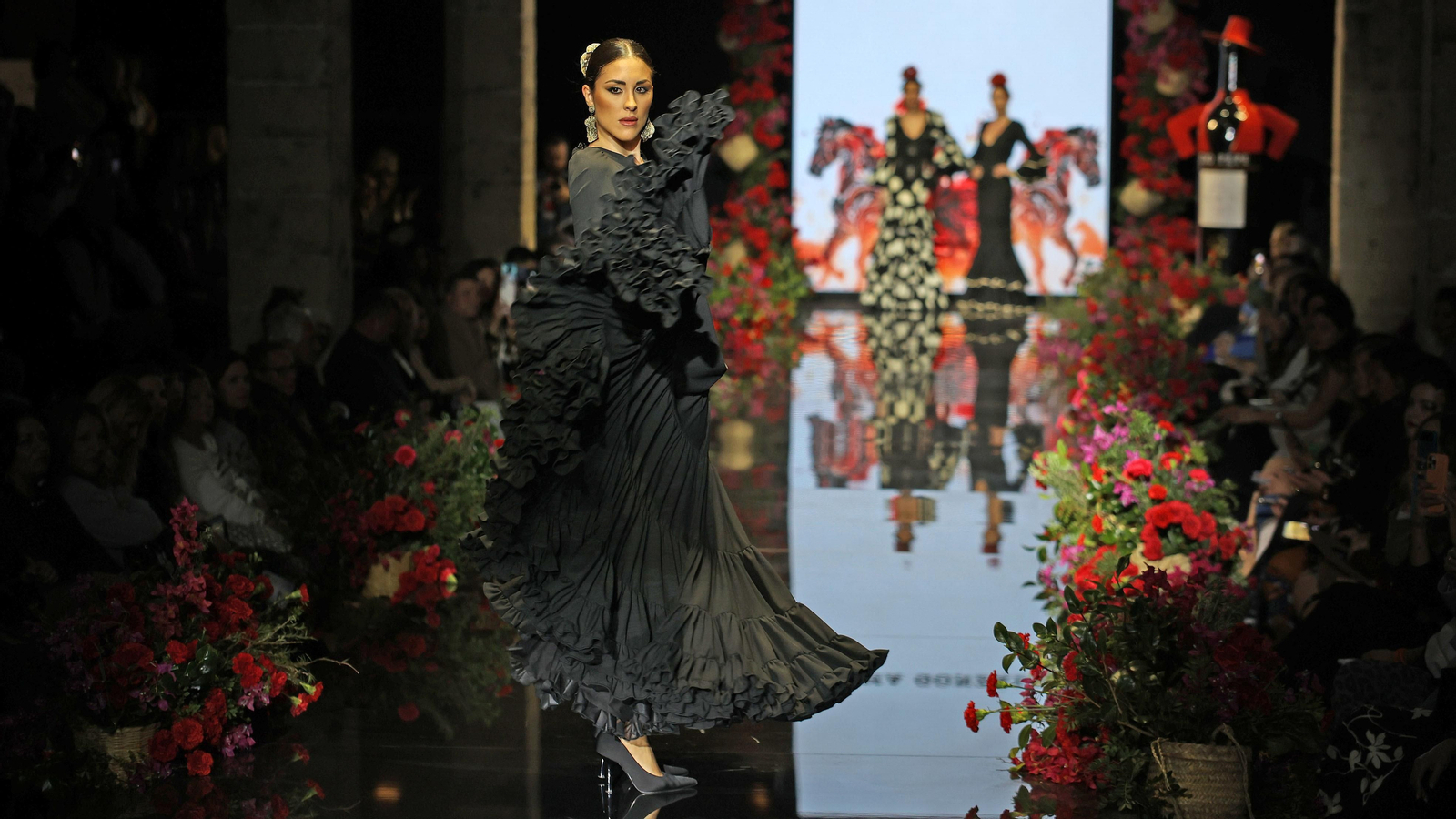 Desfile de Inmaculada González en la Pasarela Flamenca Tío Pepe Jerez 2024