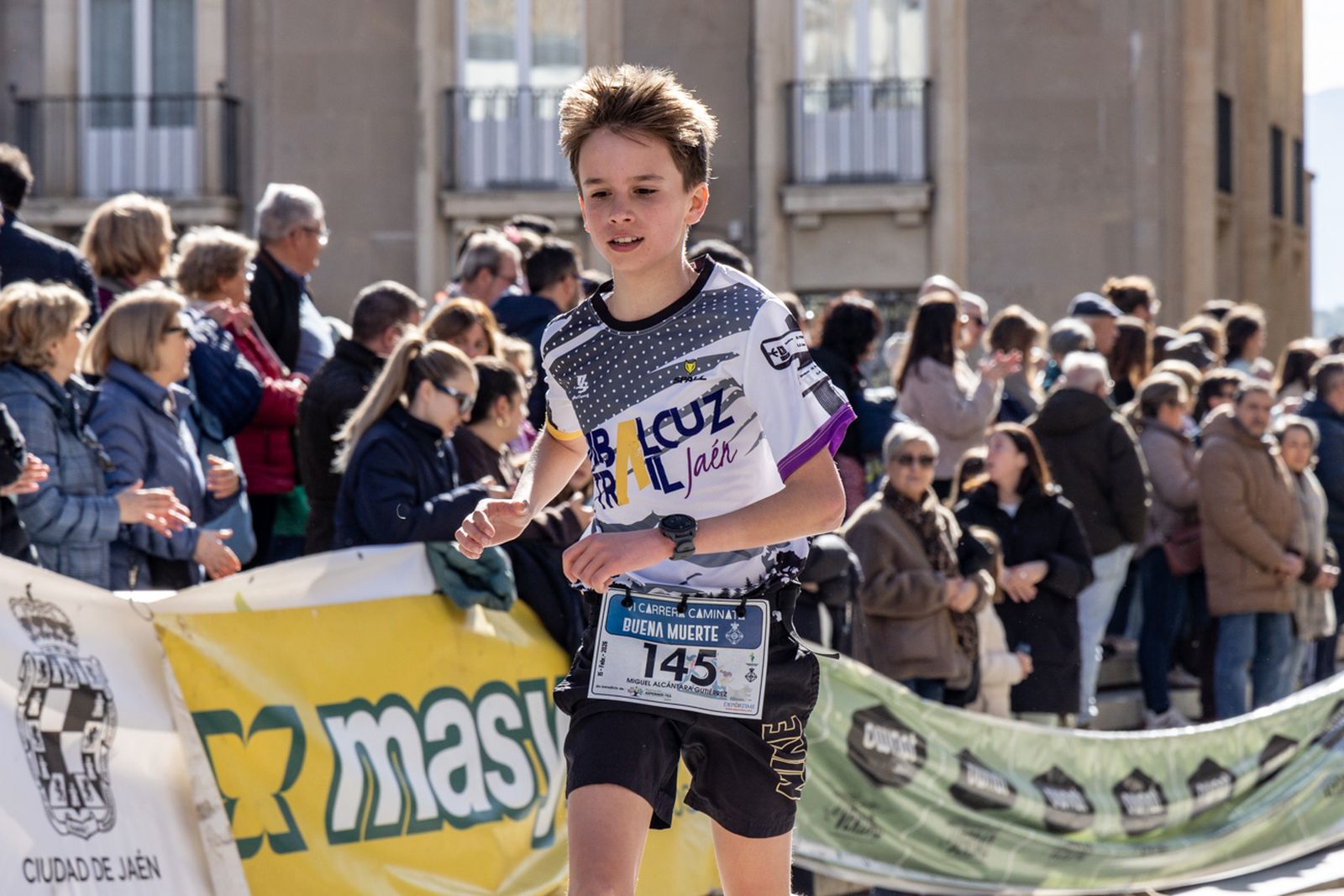 En imágenes: deporte y solidaridad se dan la mano en la VI Carrera-Caminata de la Hermandad de la Buena Muerte (1)