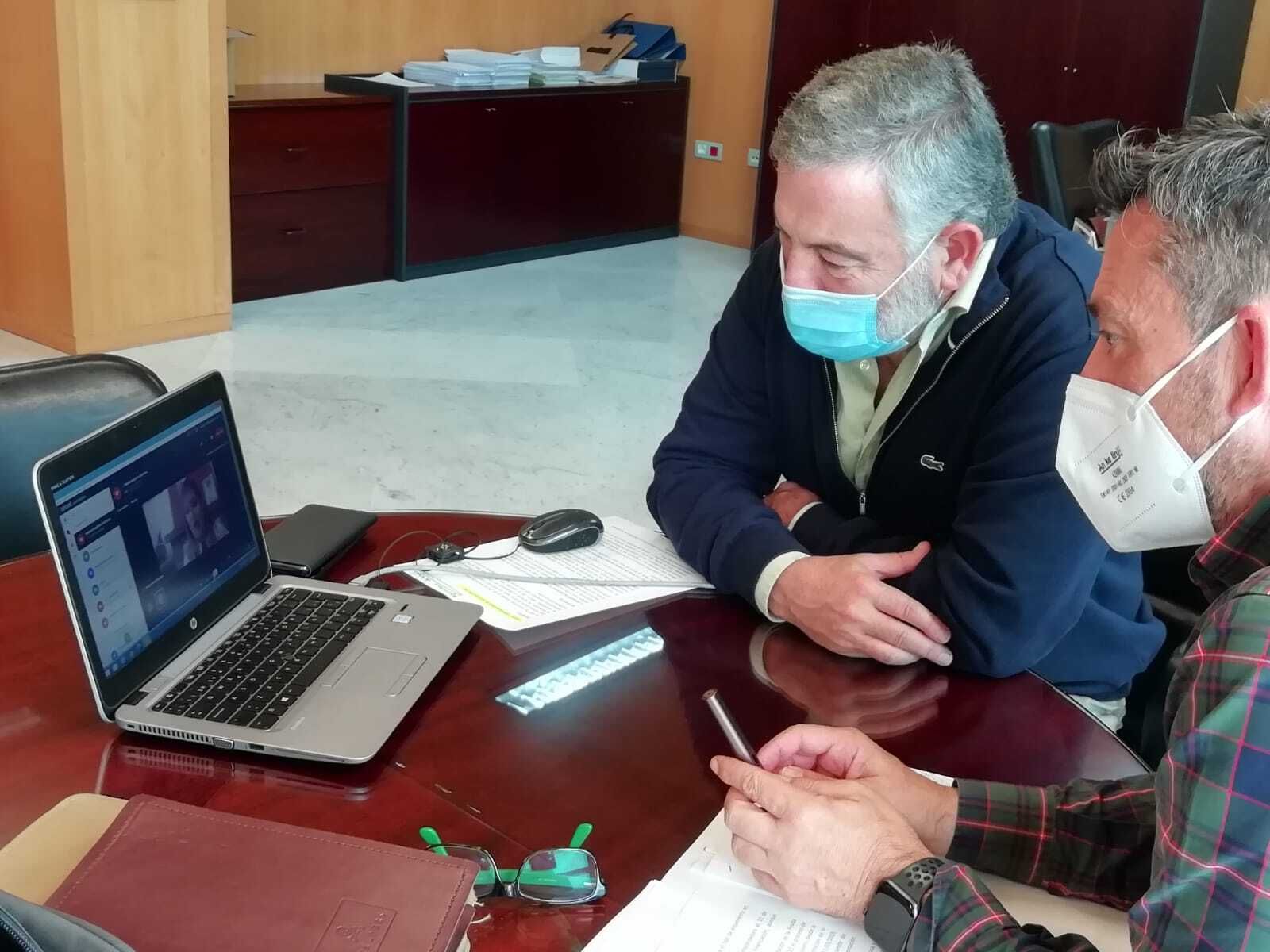 Videoconferencia del delegado con Irene Sierra, finalista de Gira Mujeres.
