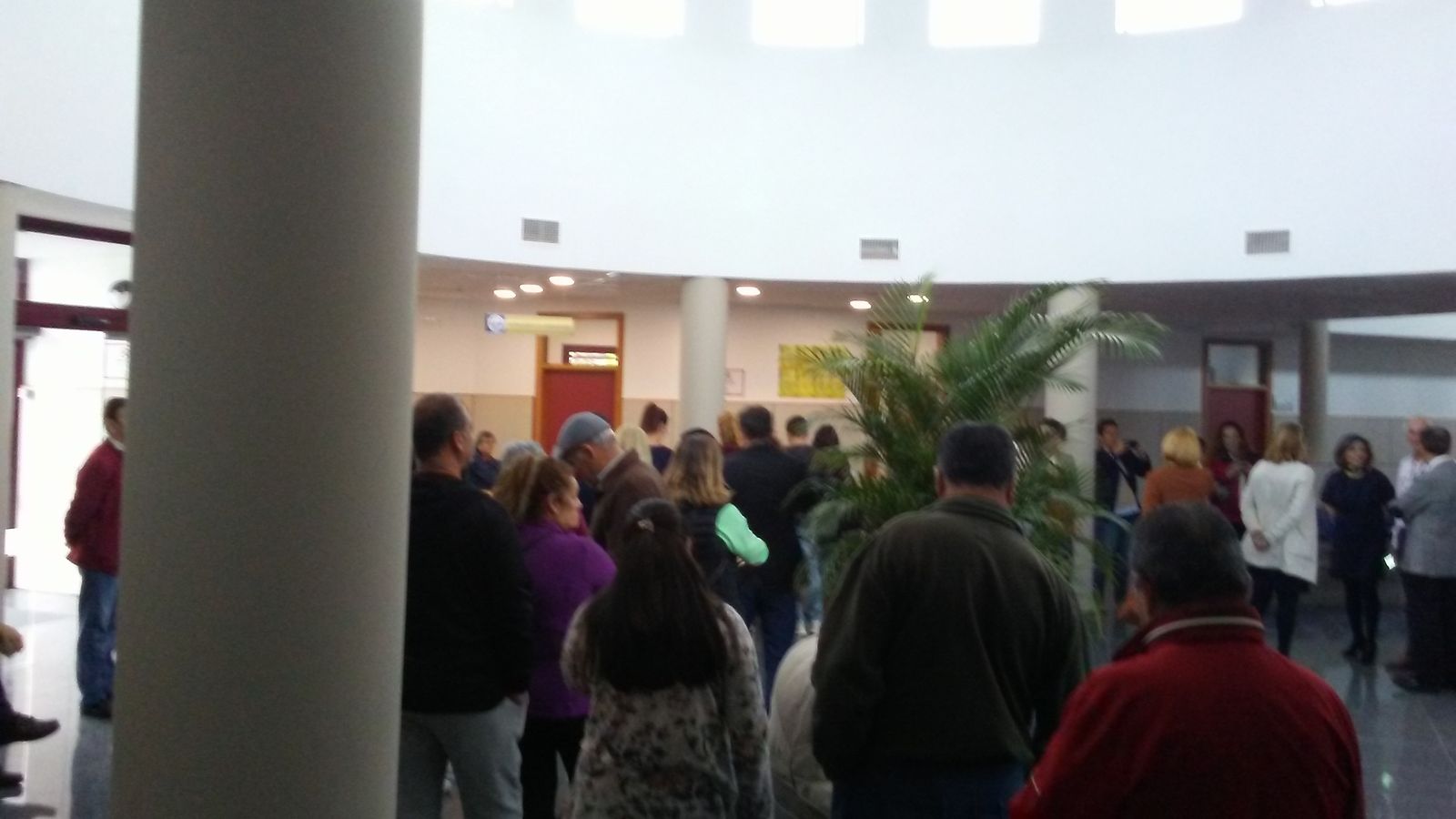 Primer día con gente para solicitar el cambio de centro sanitario.