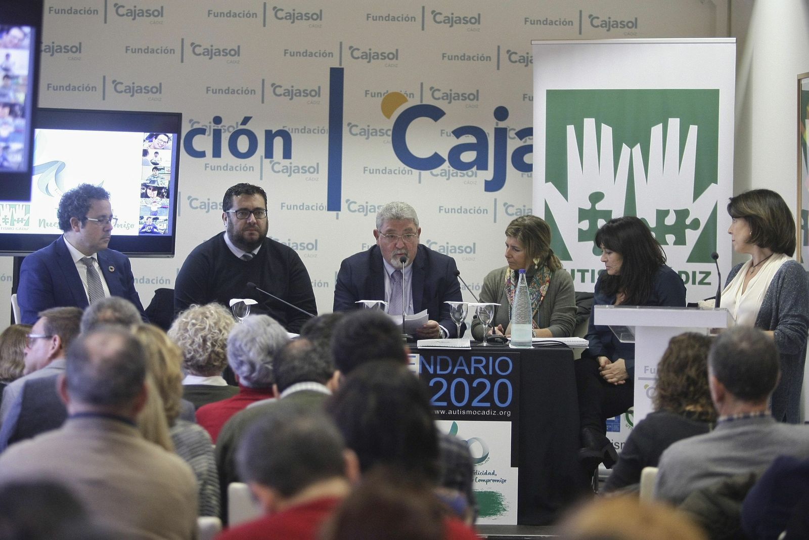 Un instante del acto de presentación de las actividades del 40 aniversario de Autismo Cádiz .