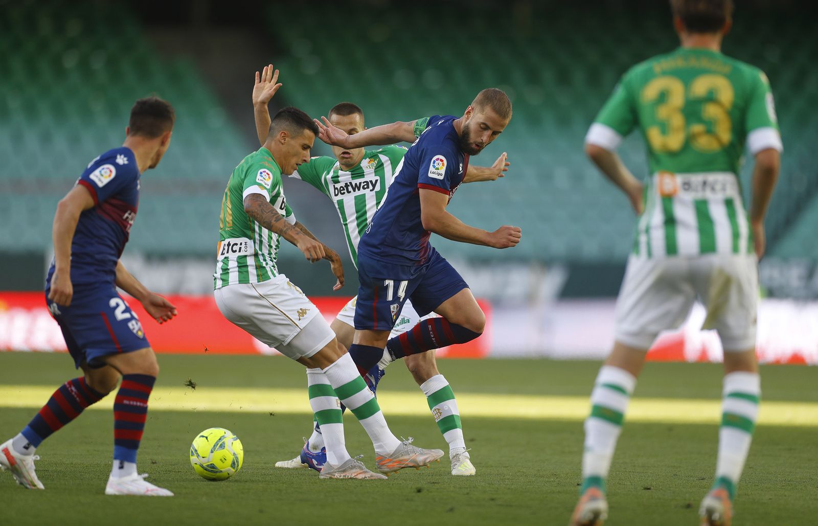 Las imágenes del Betis-Huesca
